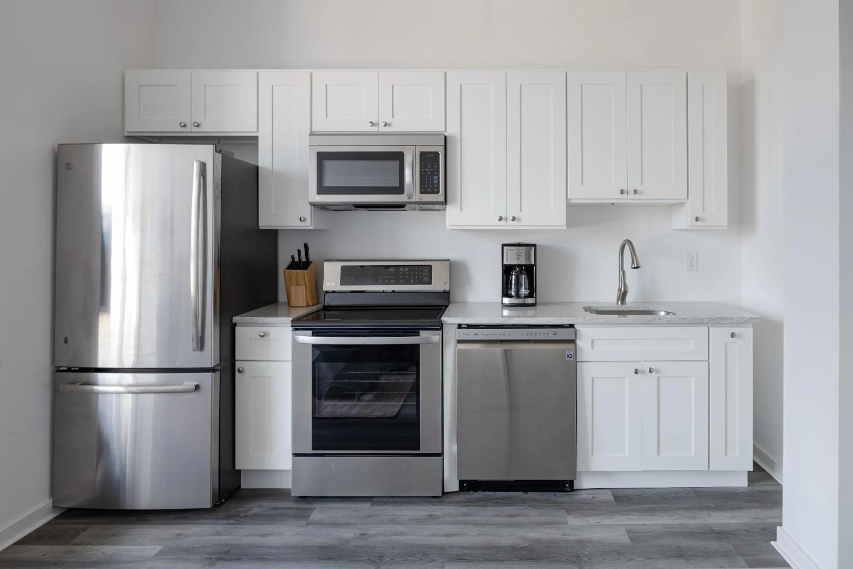 Kitchen or kitchenette in Sonder 655 Lofts