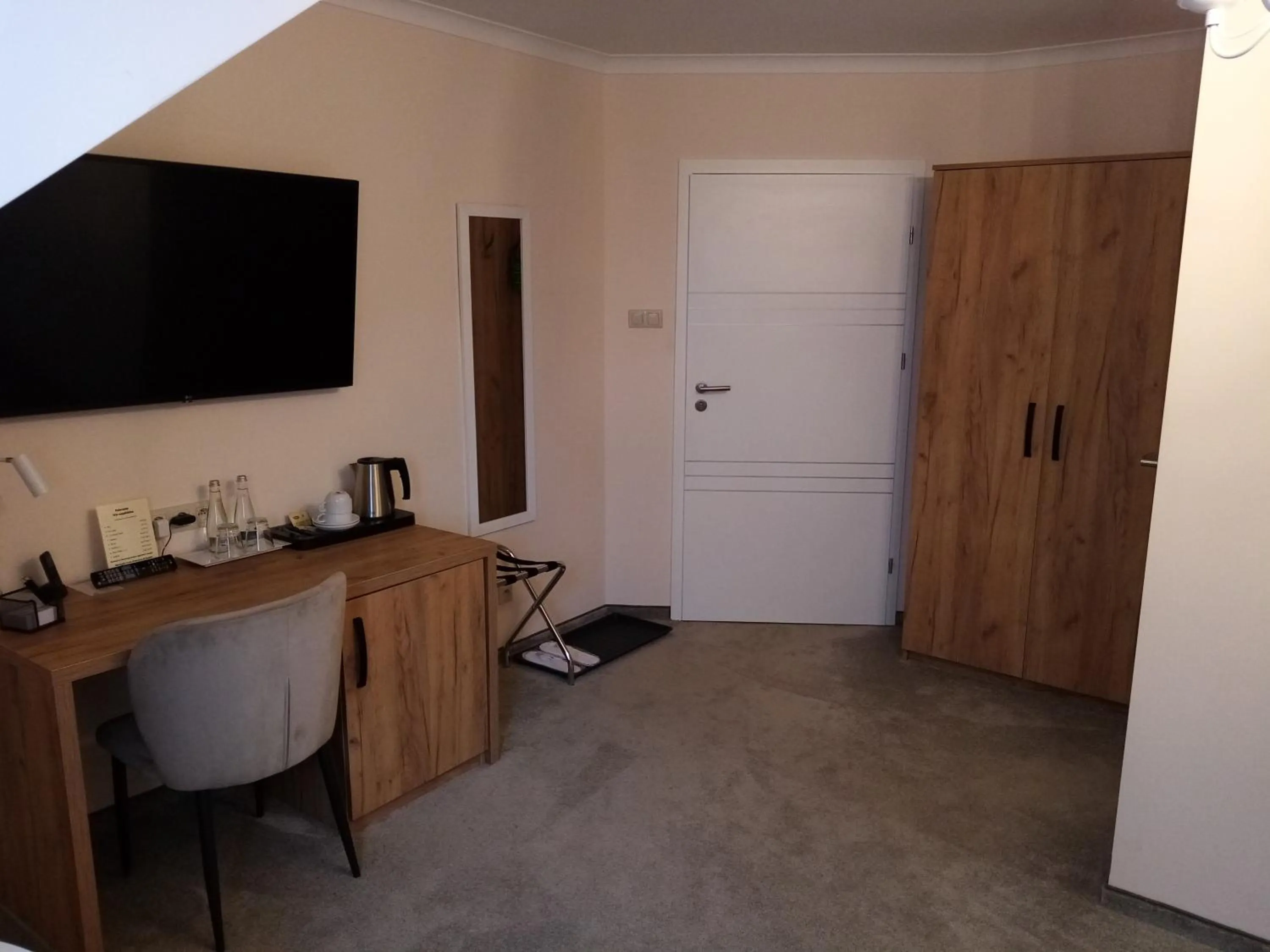 hair dresser in Hotel Onyx