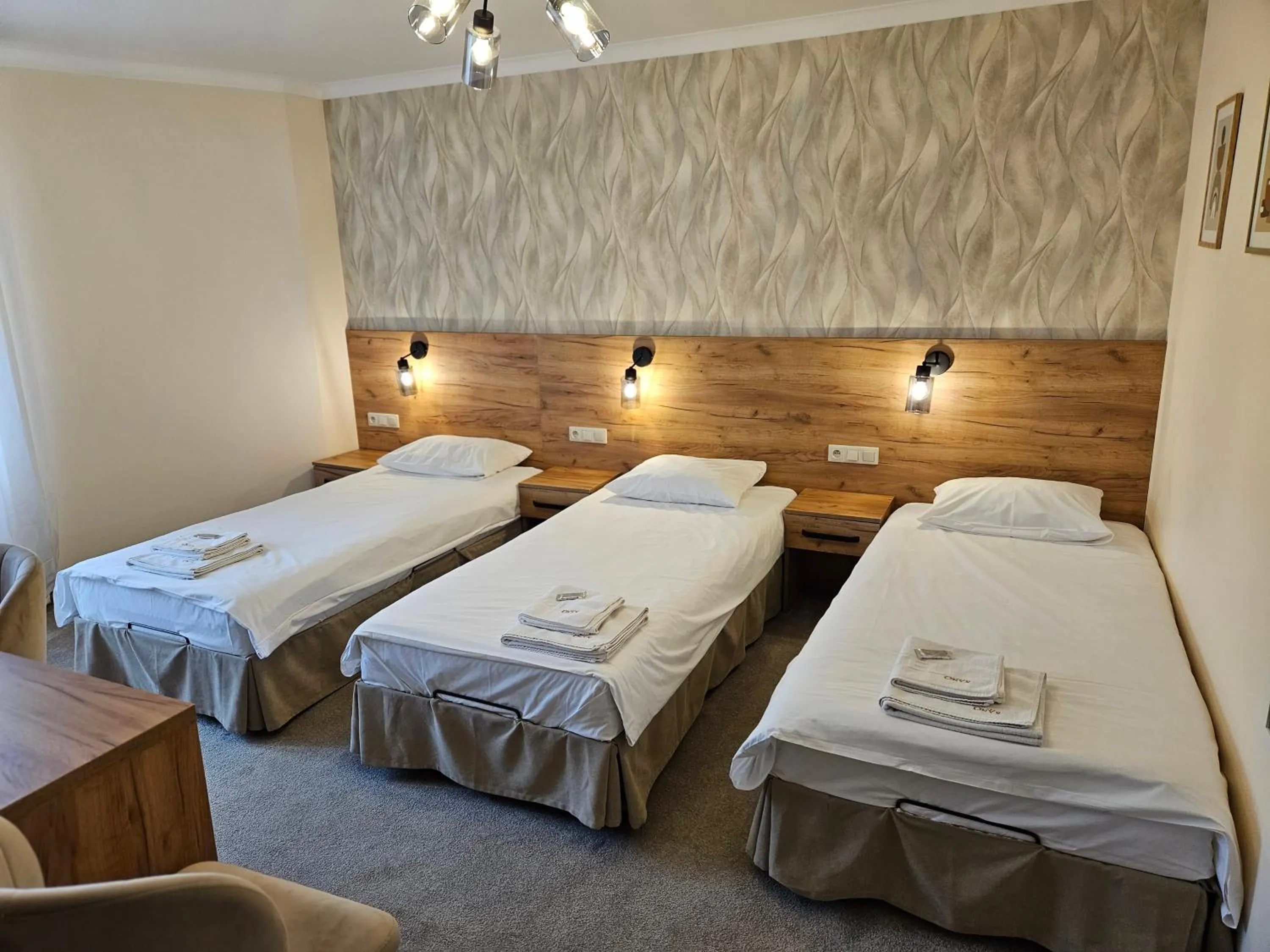 Property building, Bed in Hotel Onyx