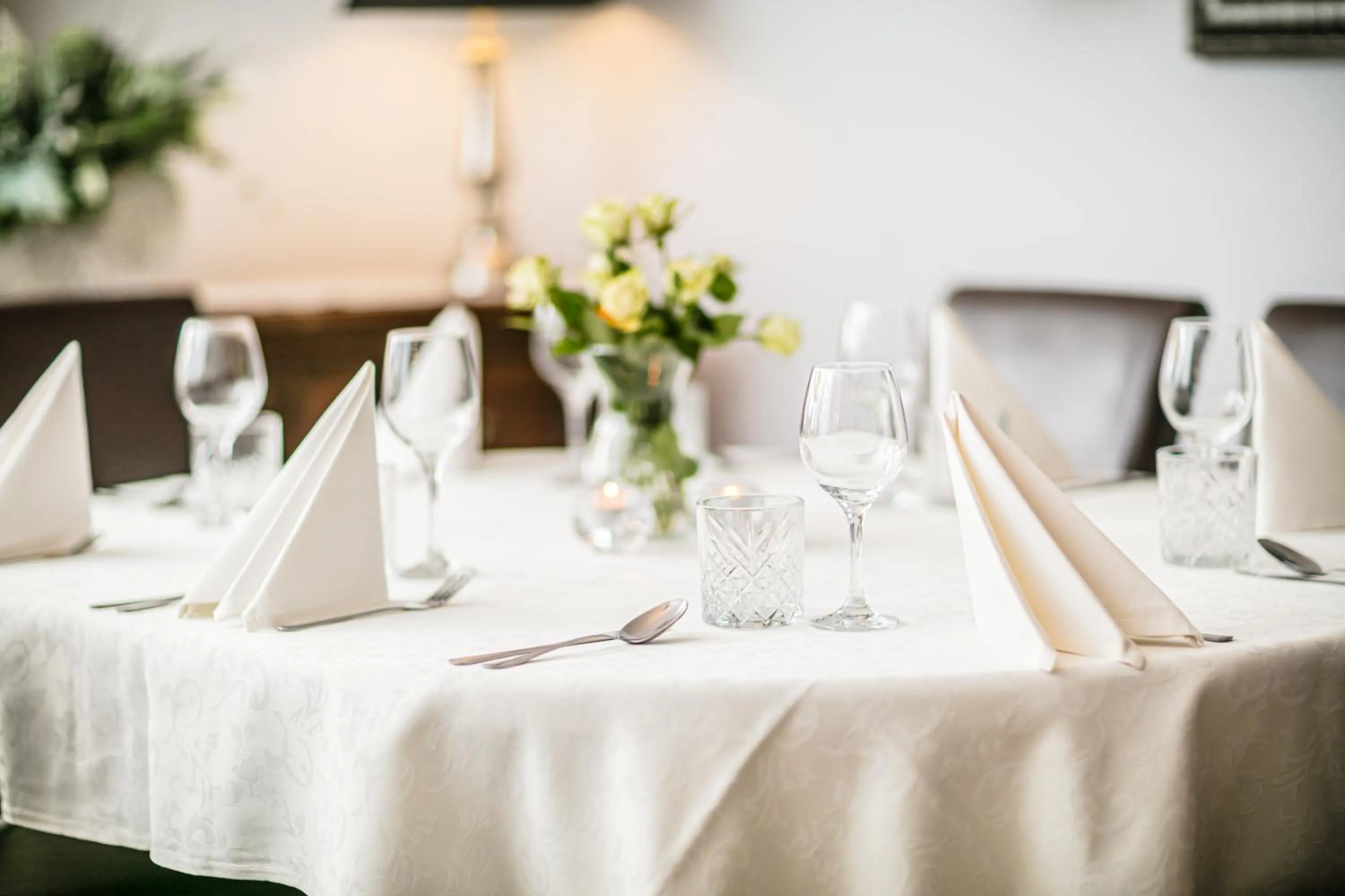 Restaurant/places to eat in Hotel Onyx