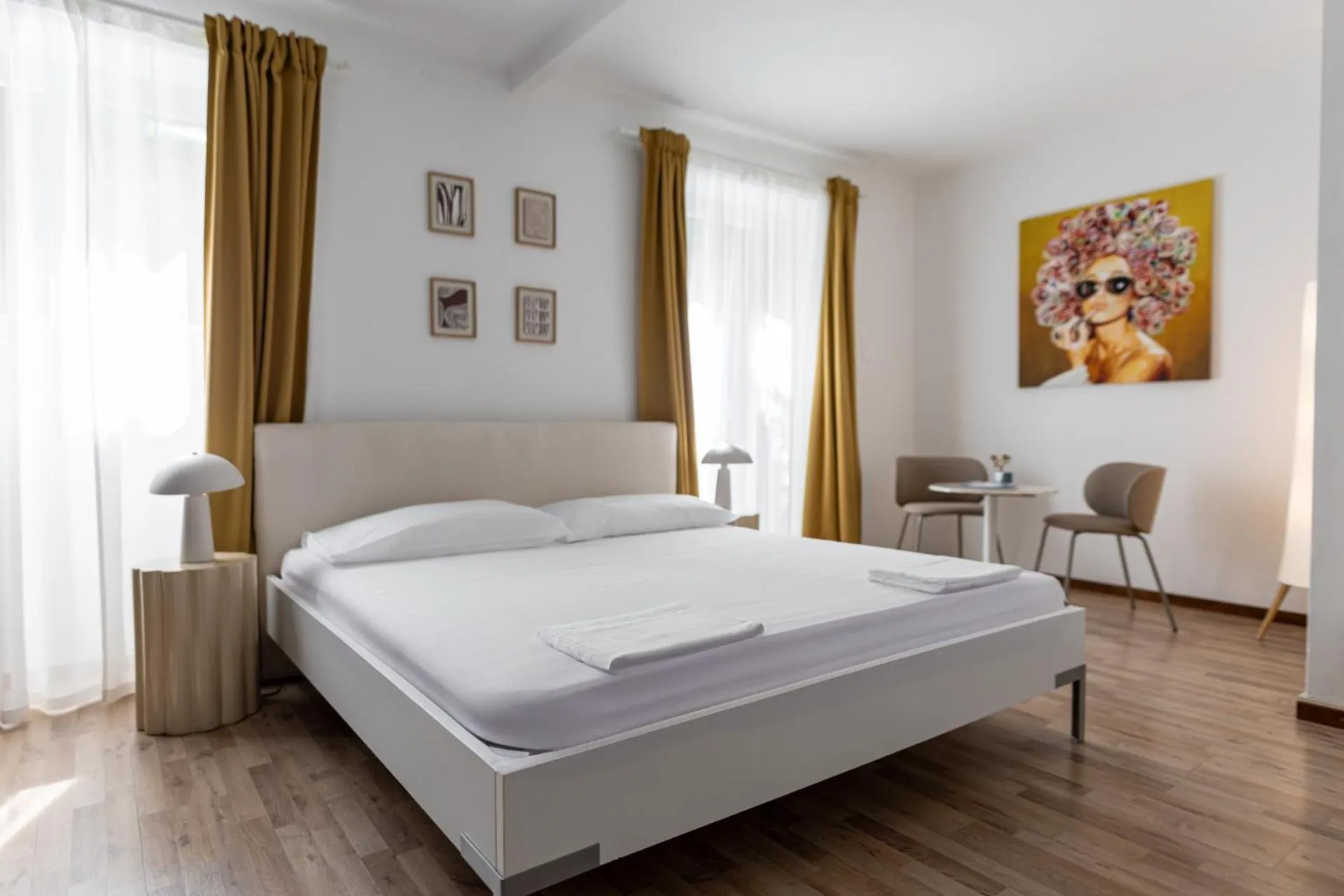 Bed in Easy Stay by Hotel La Perla