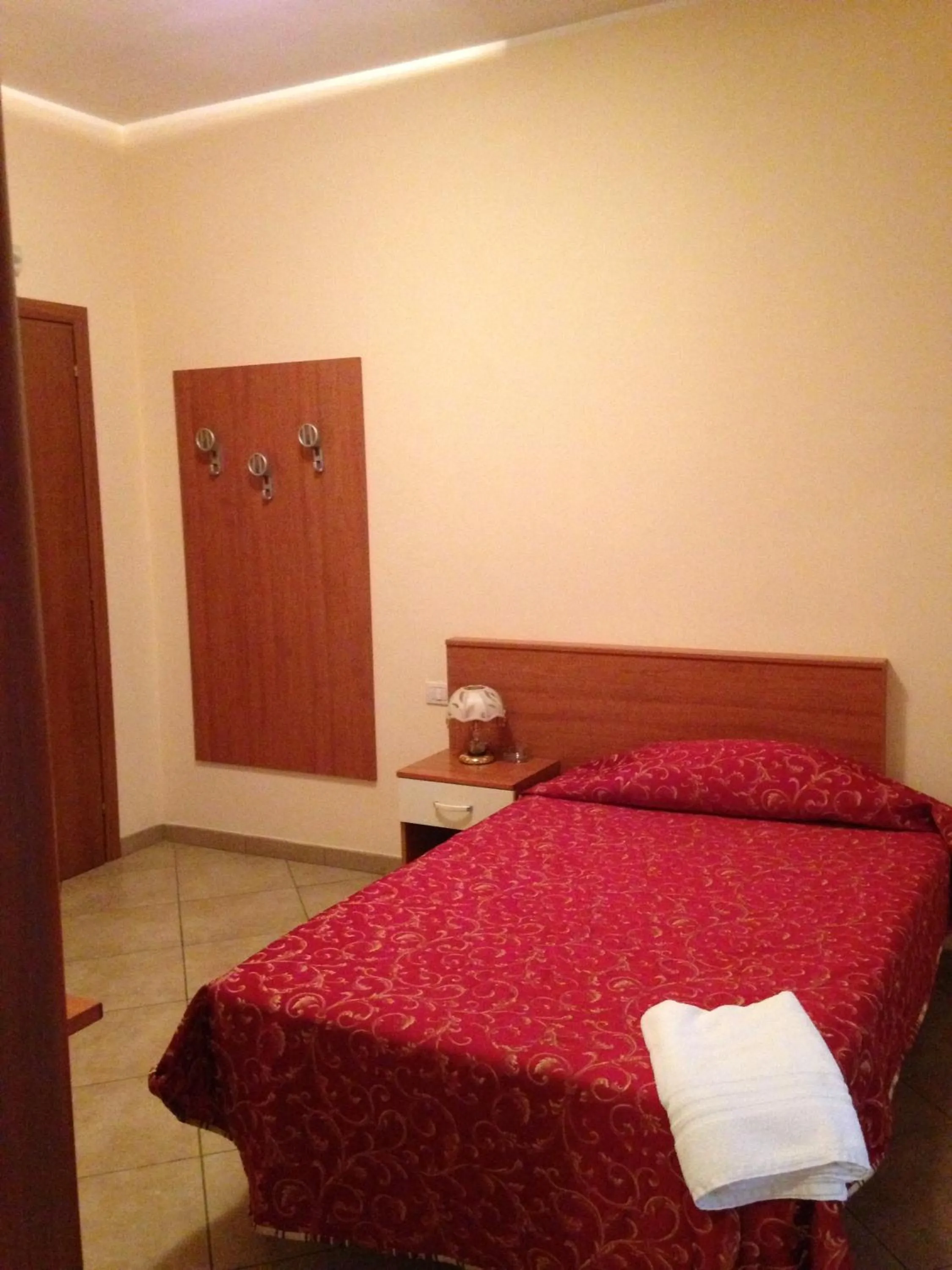 Bedroom, Bed in Affittacamere Flavia Roma