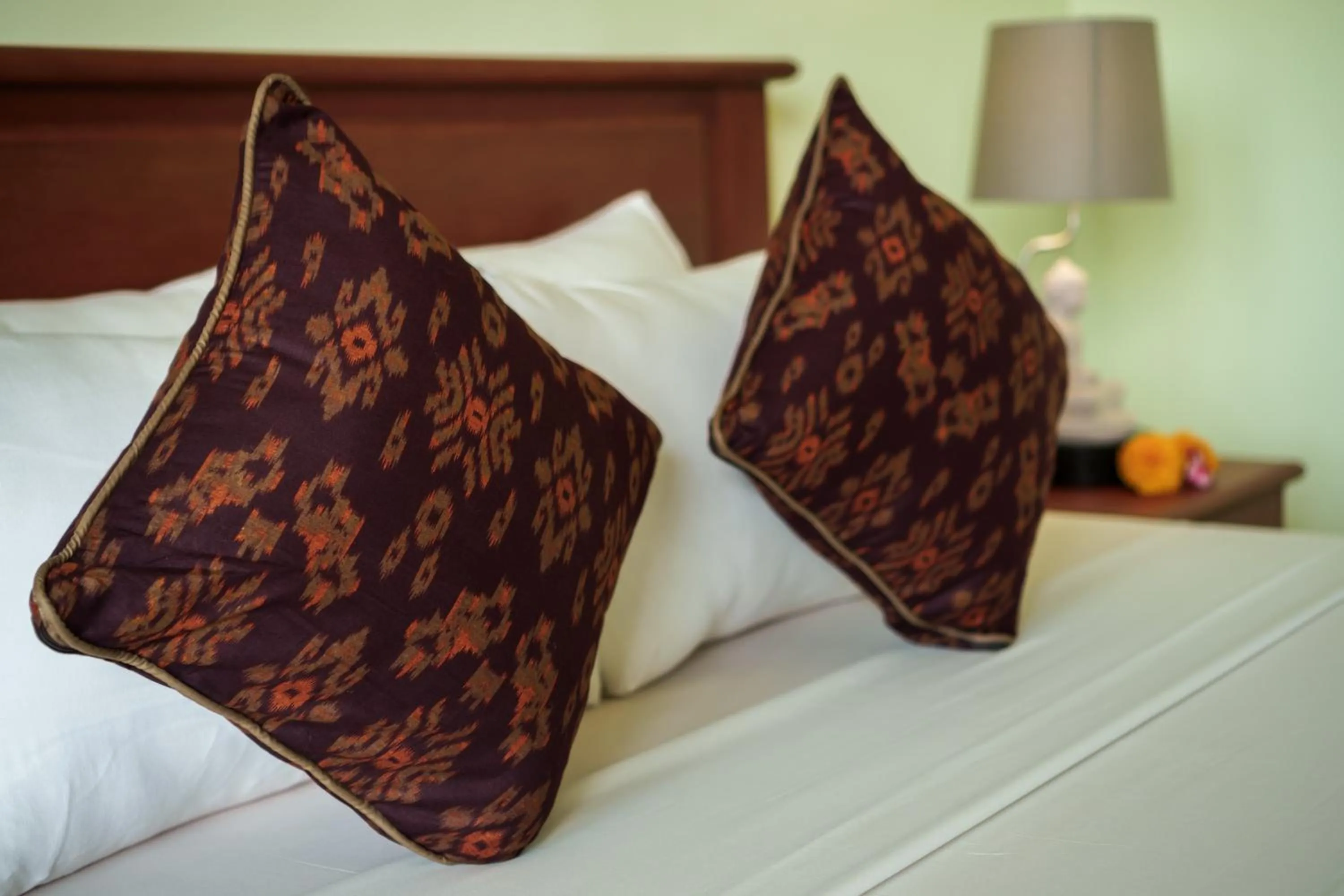 Bed in Hidden Padma Retreat