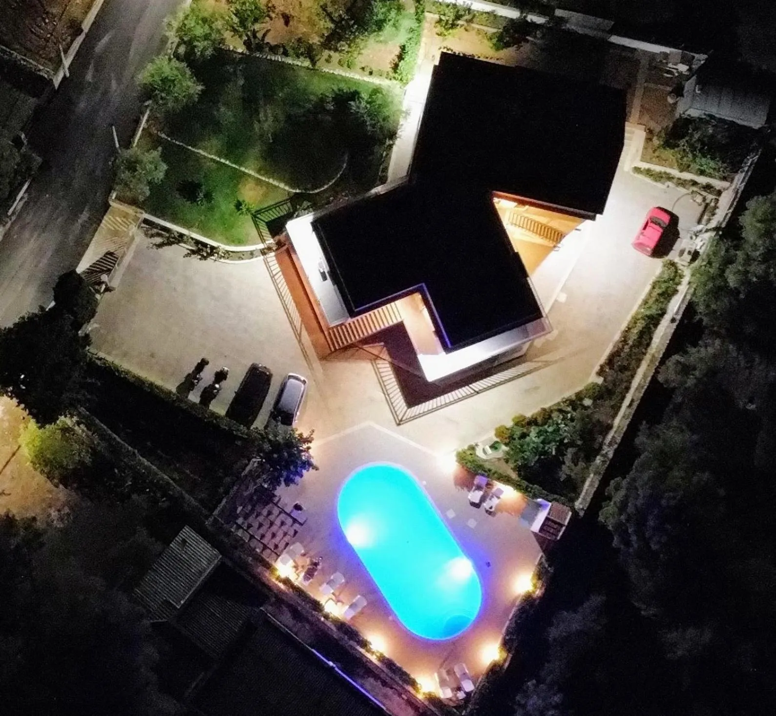 Swimming pool in Cristian Rooms