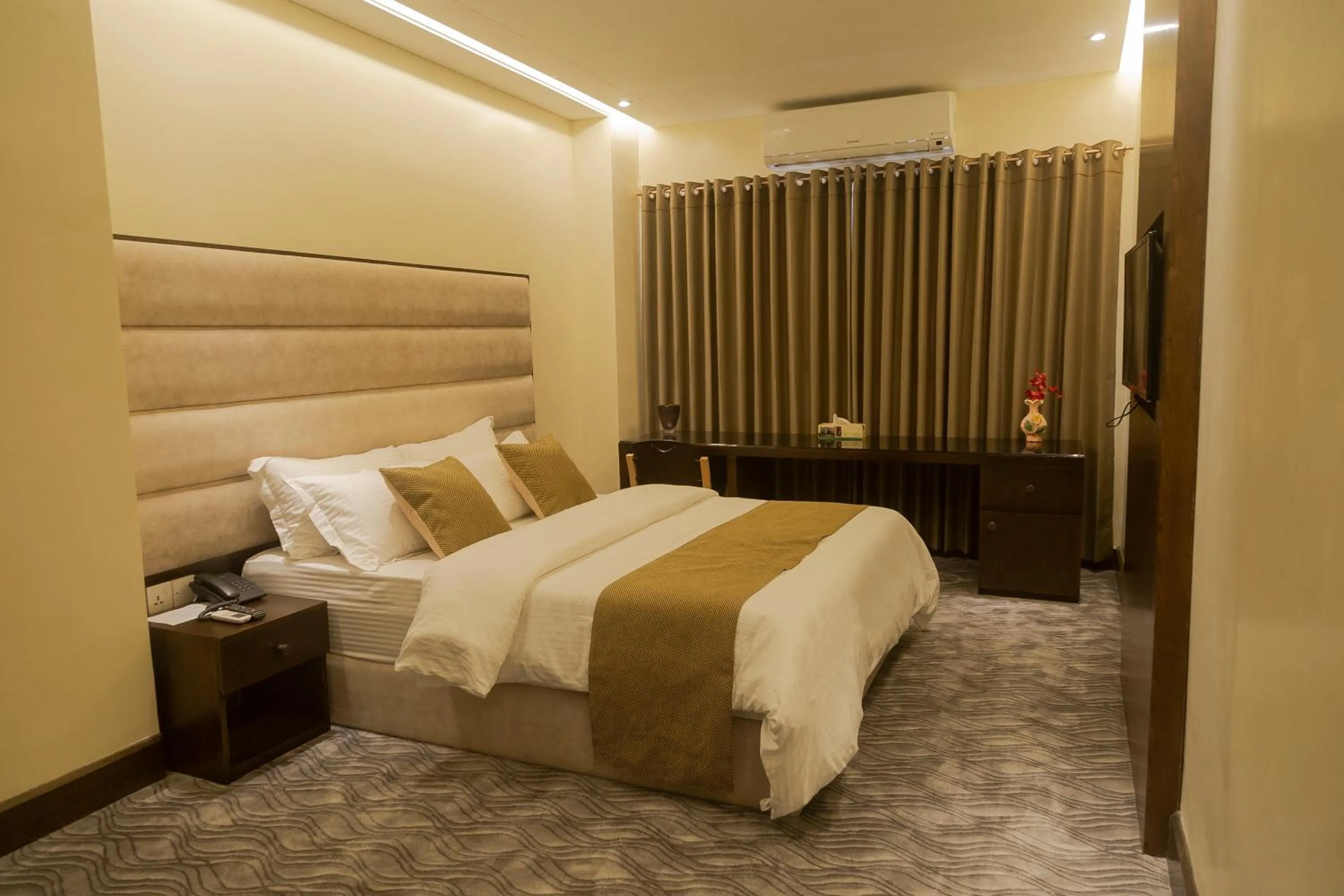 Bed in Richmond Hotel Sylhet