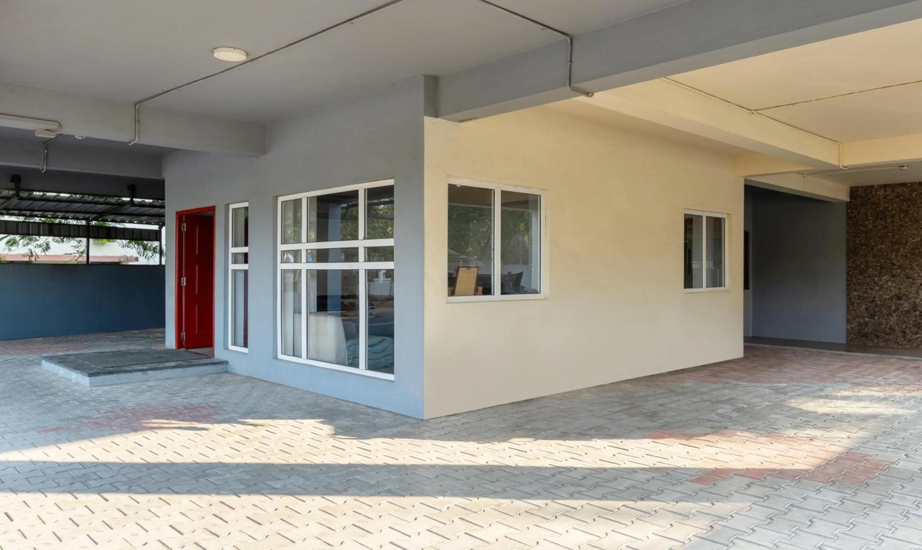 Parking in Treebo Treetops Inn - Anna Nagar