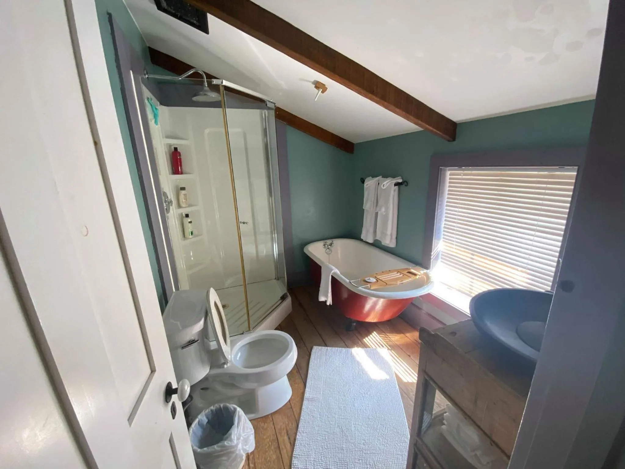 Bathroom in The Olde Angel Inn