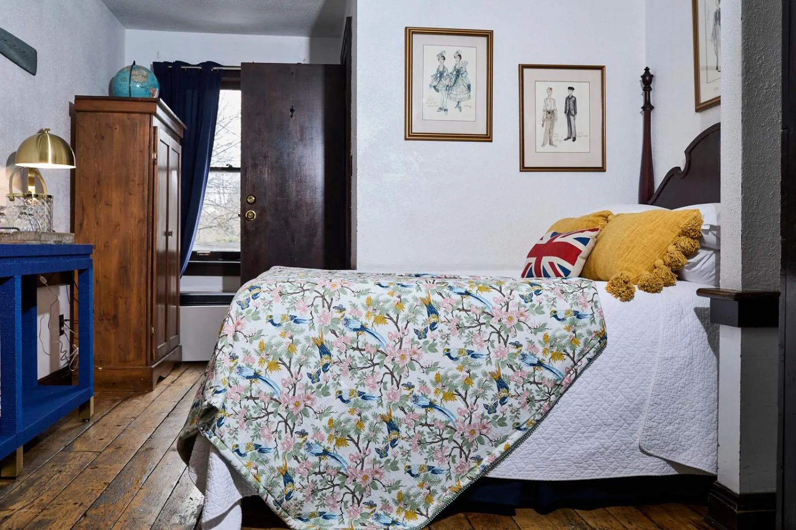 Bed in The Olde Angel Inn