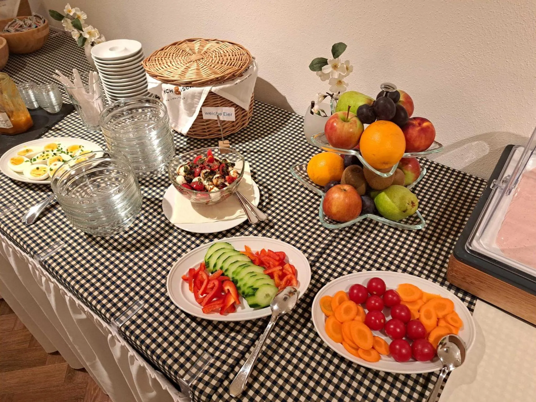 Buffet breakfast in Hotelgasthof Bayerischer Hof