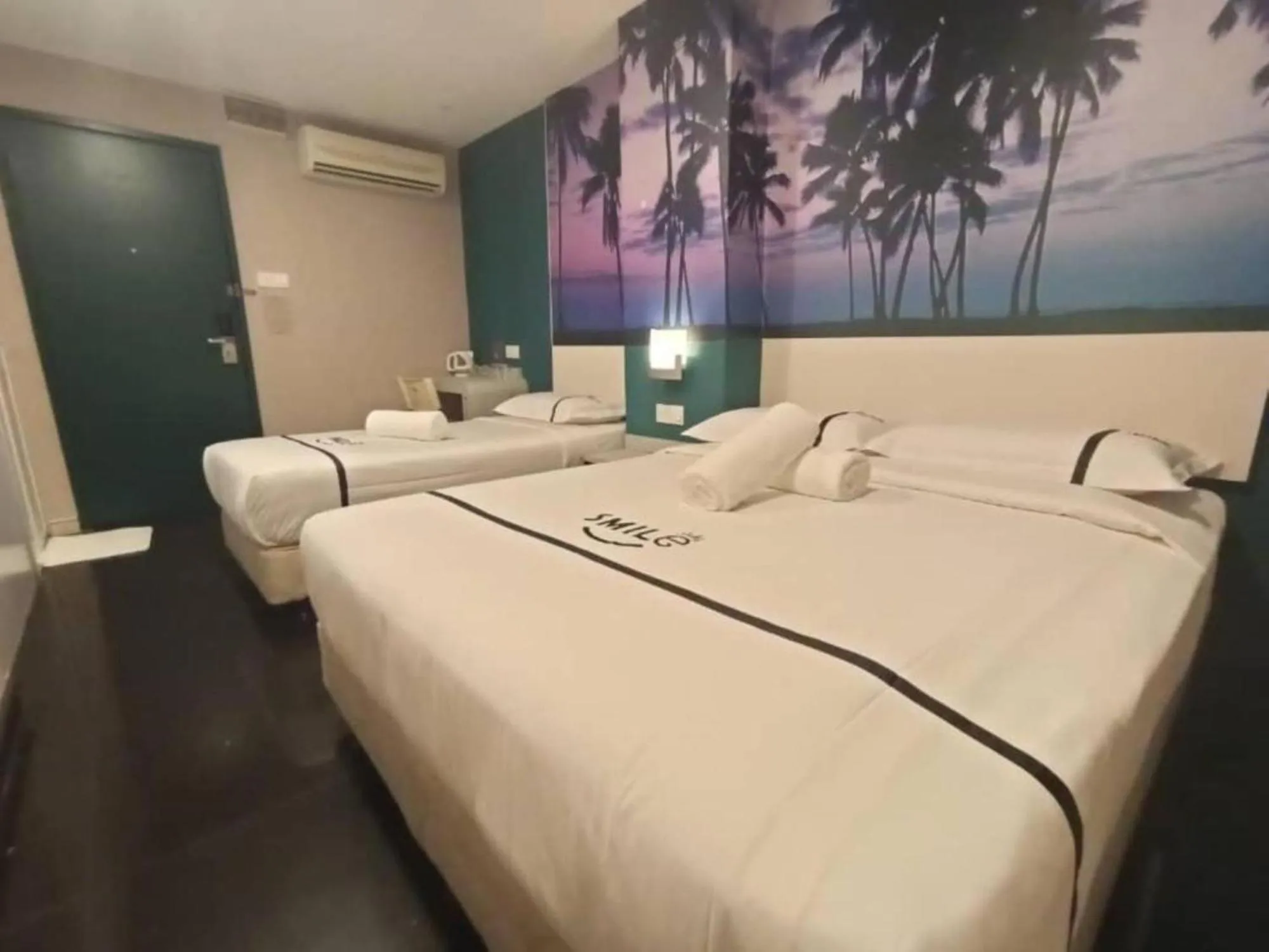 Bed in Smile Hotel Chow Kit PWTC