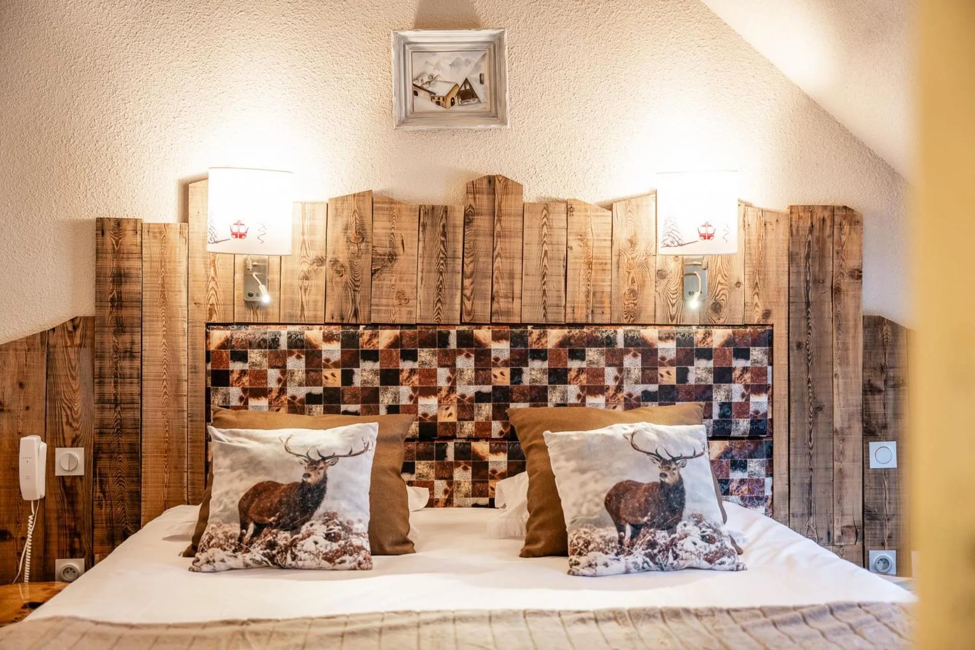 Bed in Logis Hôtel et Spa Le Christiania