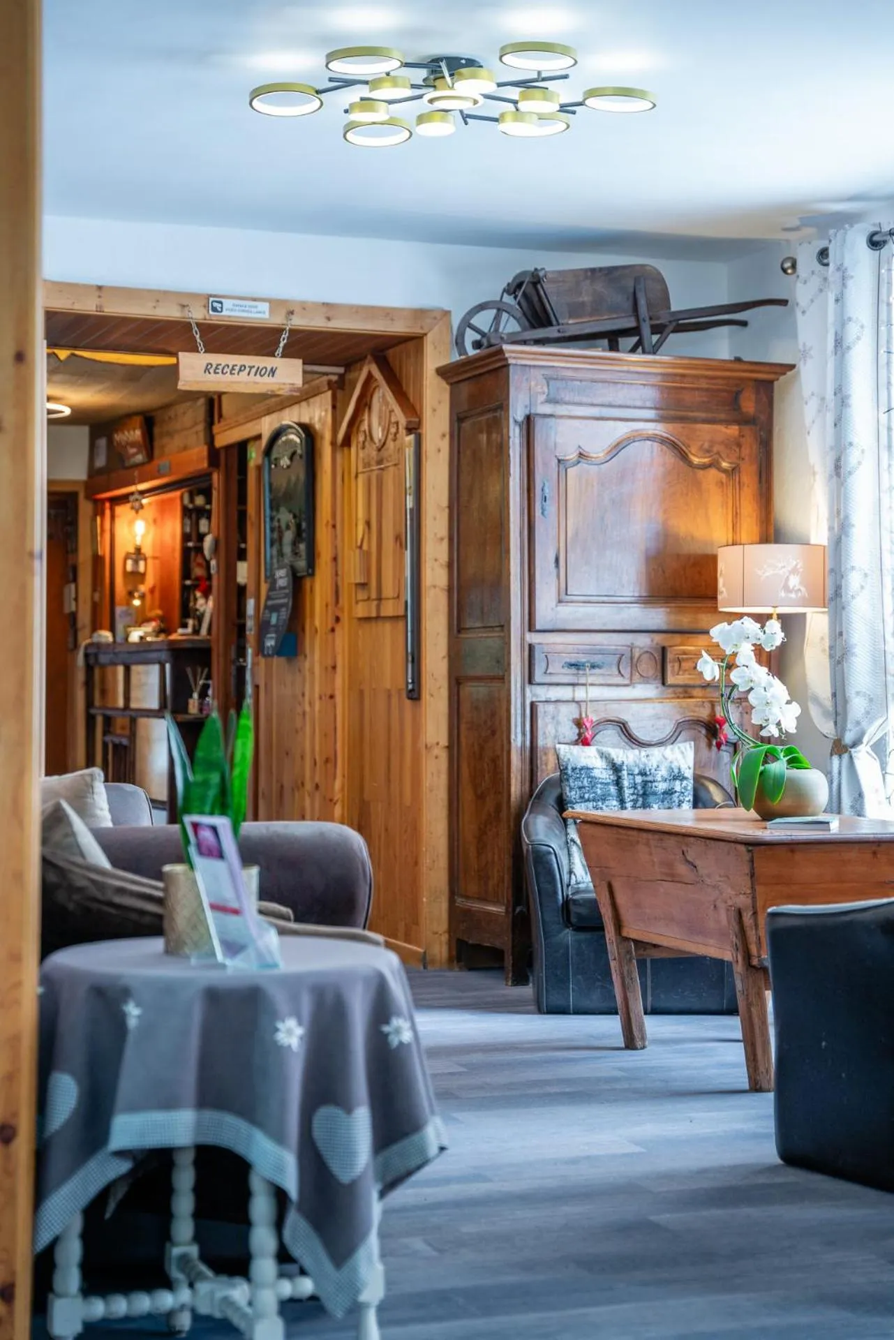 Facade/entrance in Logis Hôtel et Spa Le Christiania