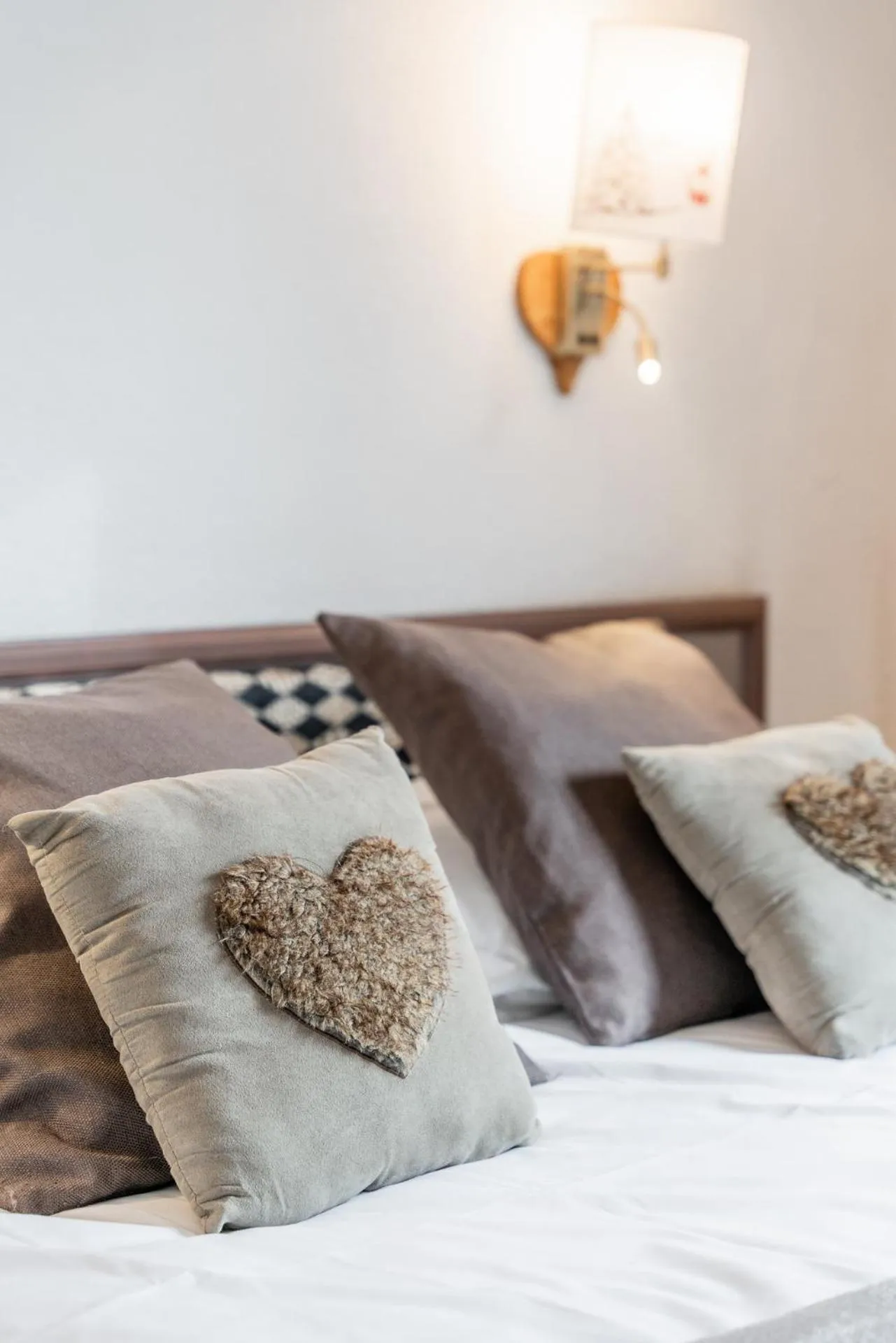 Decorative detail, Bed in Logis Hôtel et Spa Le Christiania