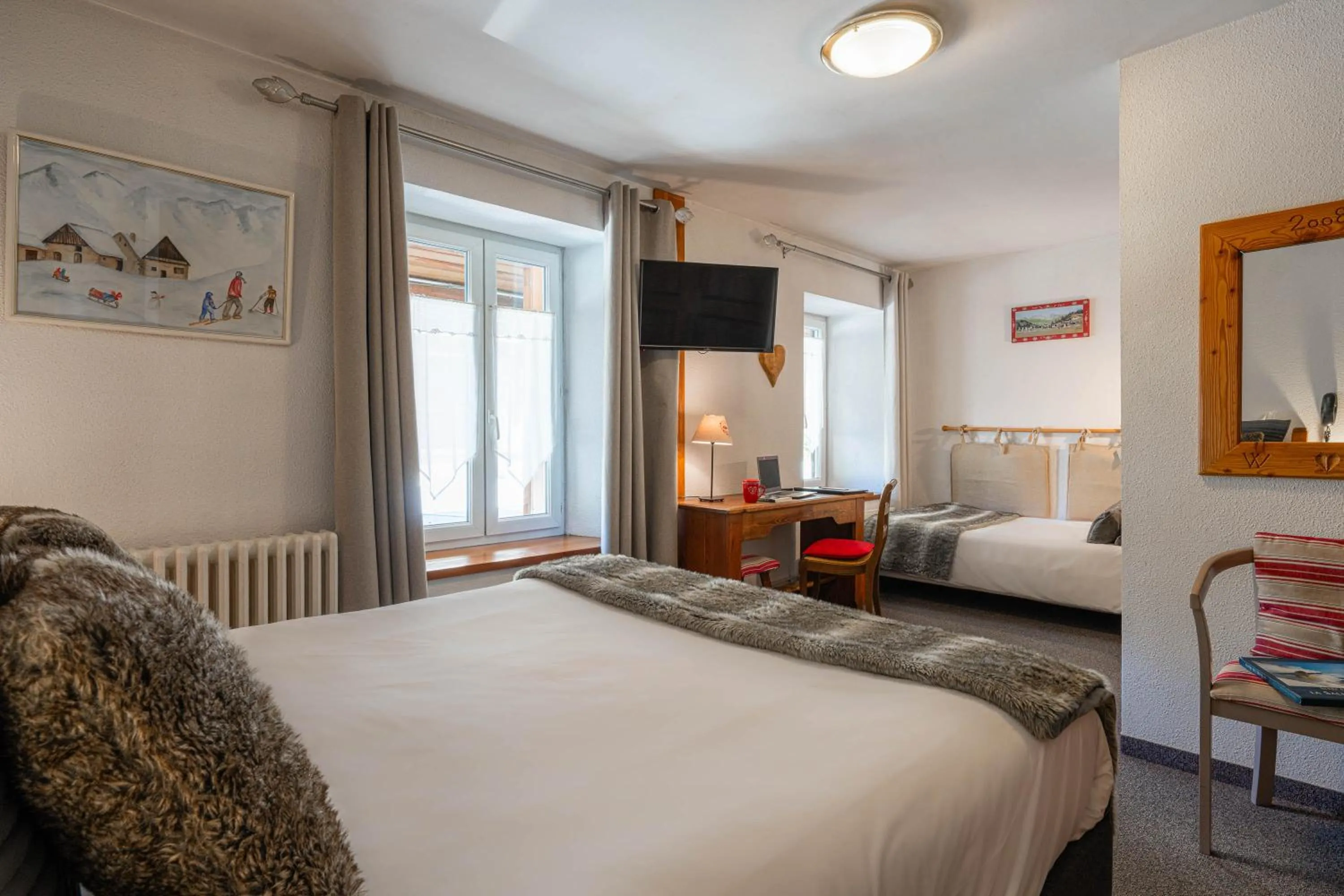 children, Bed in Logis Hôtel et Spa Le Christiania