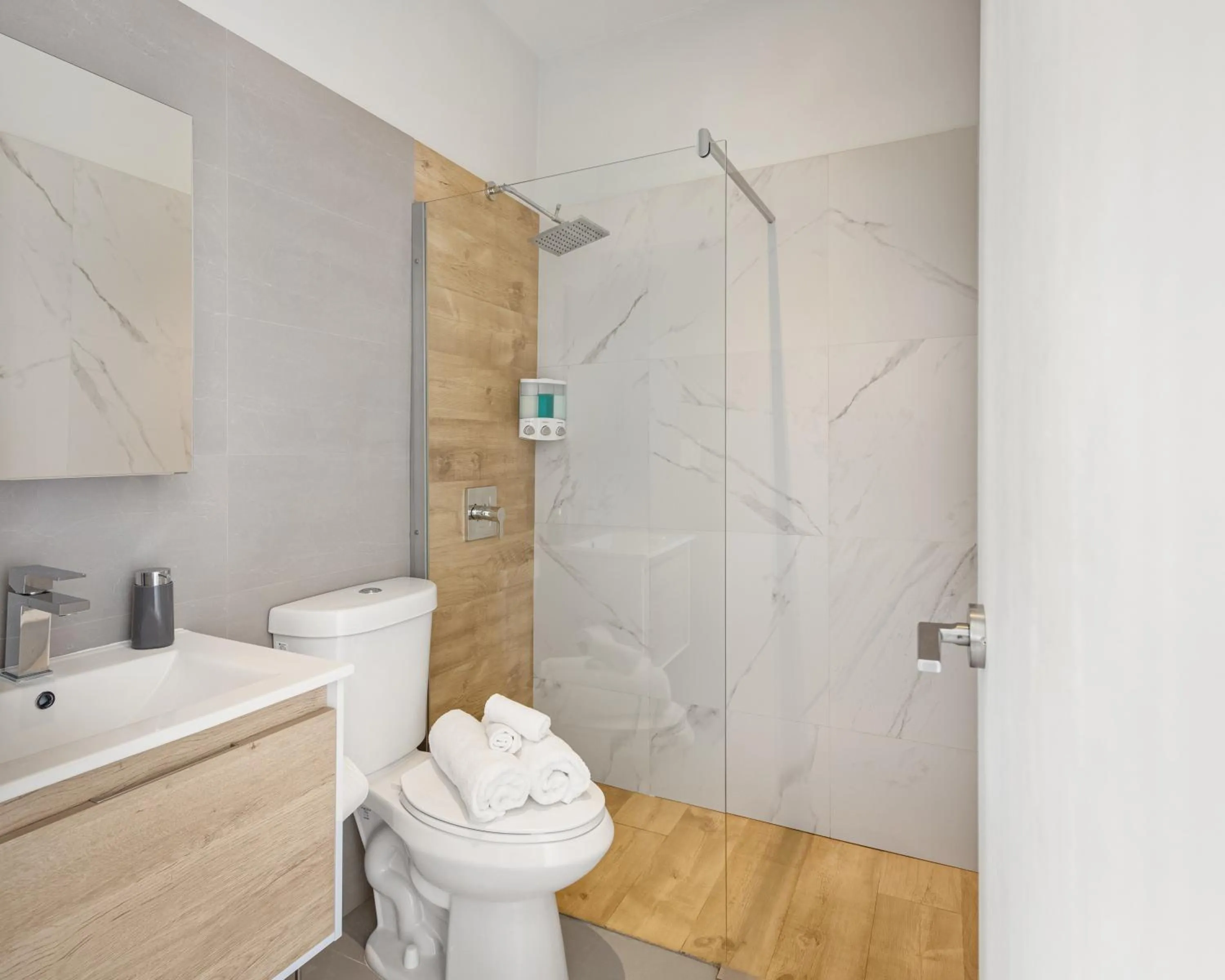 Shower in Rosalina Ocean Park