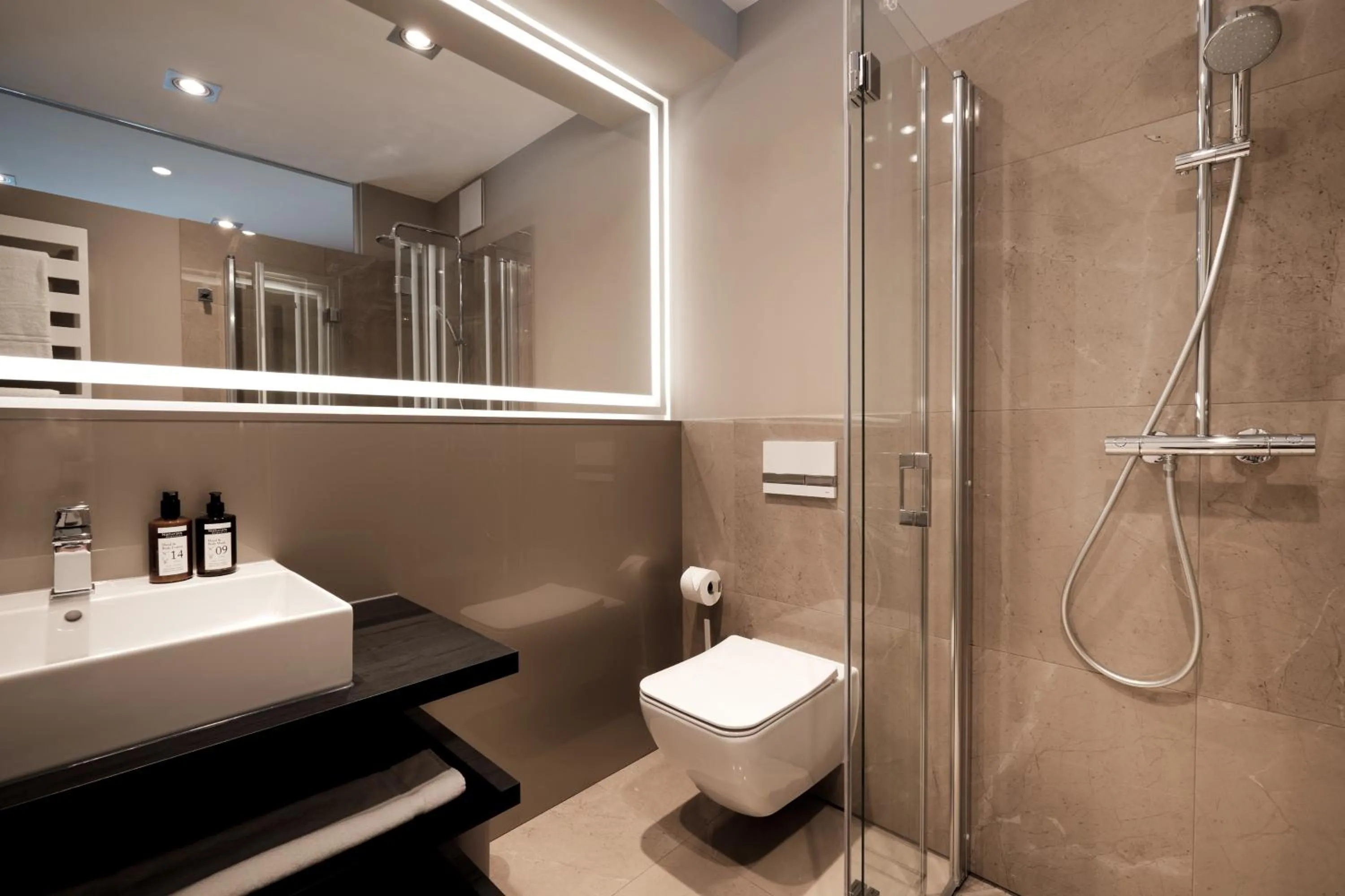 Bathroom in SAXX Hotel "Am Theater Karree"