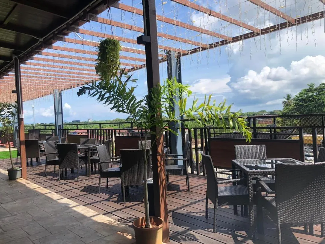 Seating area in Wings Hotel