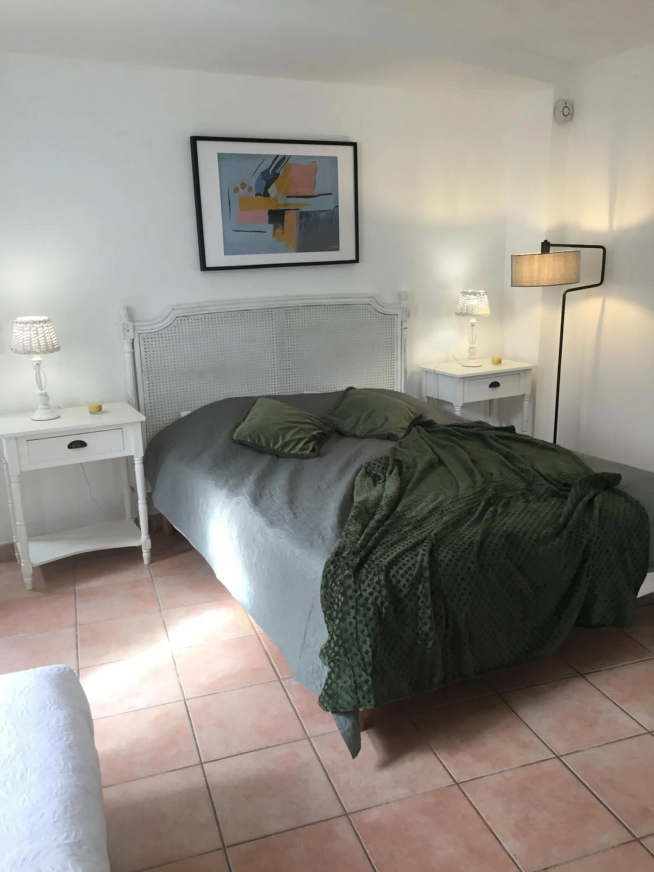 Photo of the whole room, Bed in Il était une fois un jardin