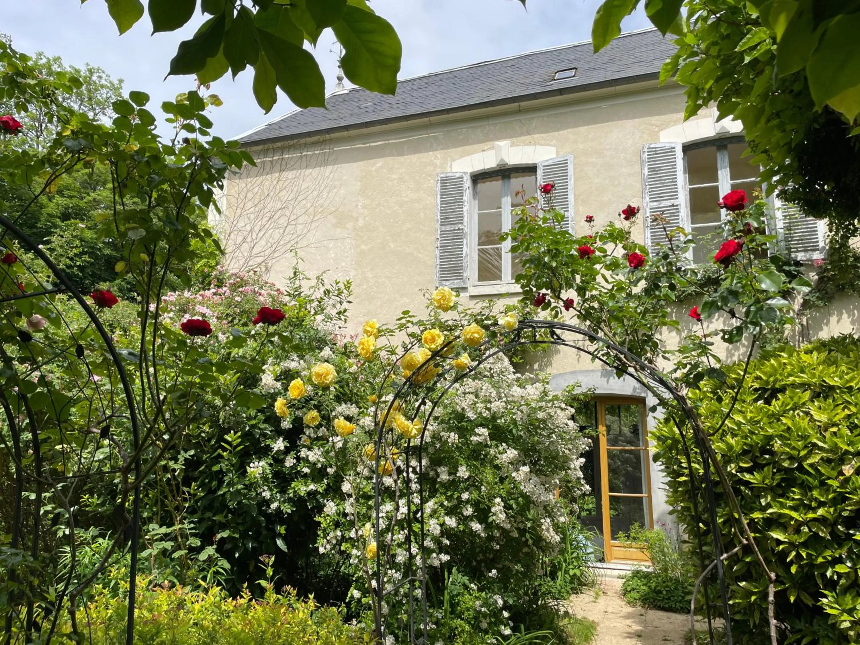 Property building in Il était une fois un jardin
