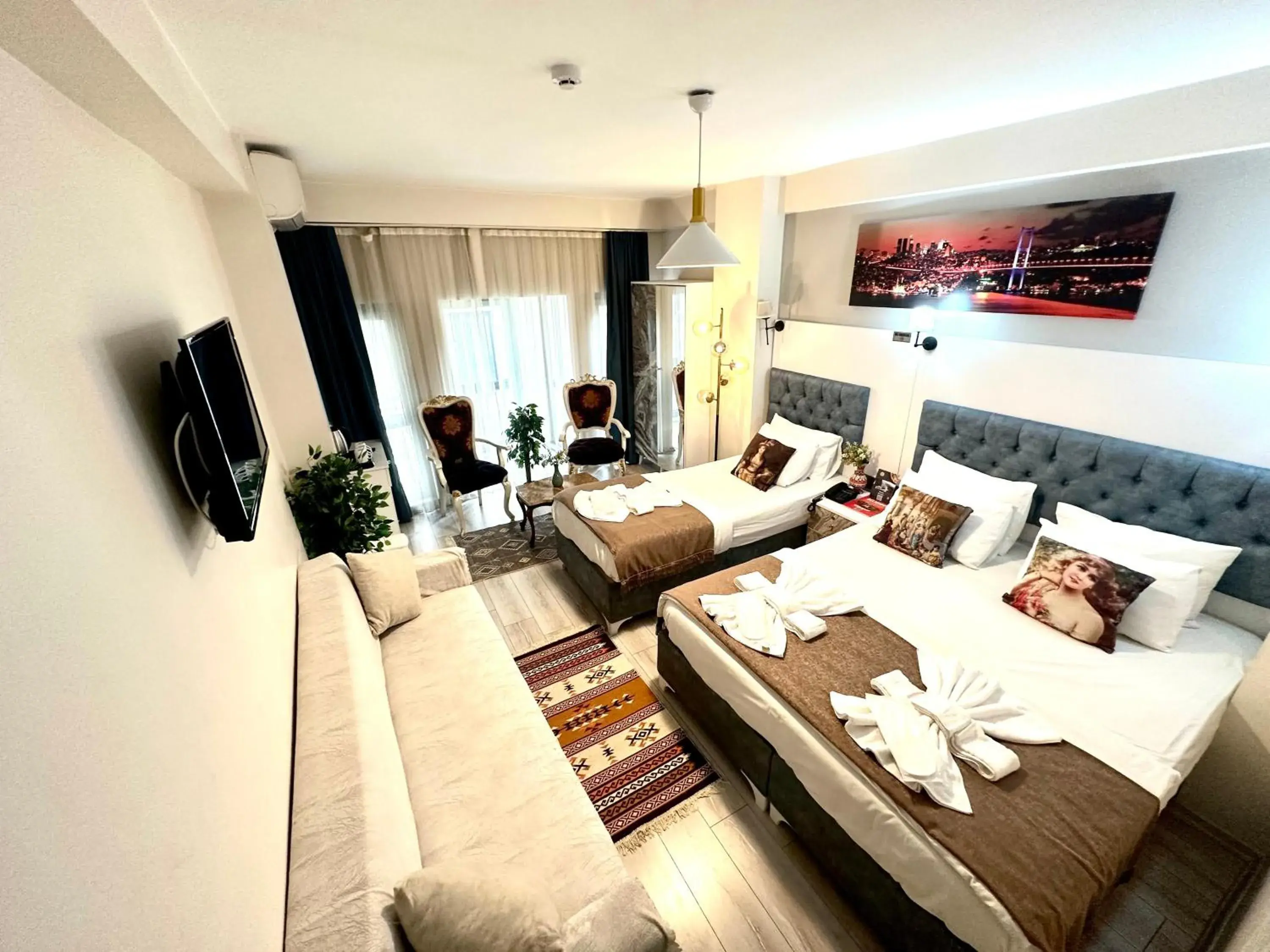 Deluxe Triple Room in Galapera Hotel Deluxe Triple Room in Galapera Hotel