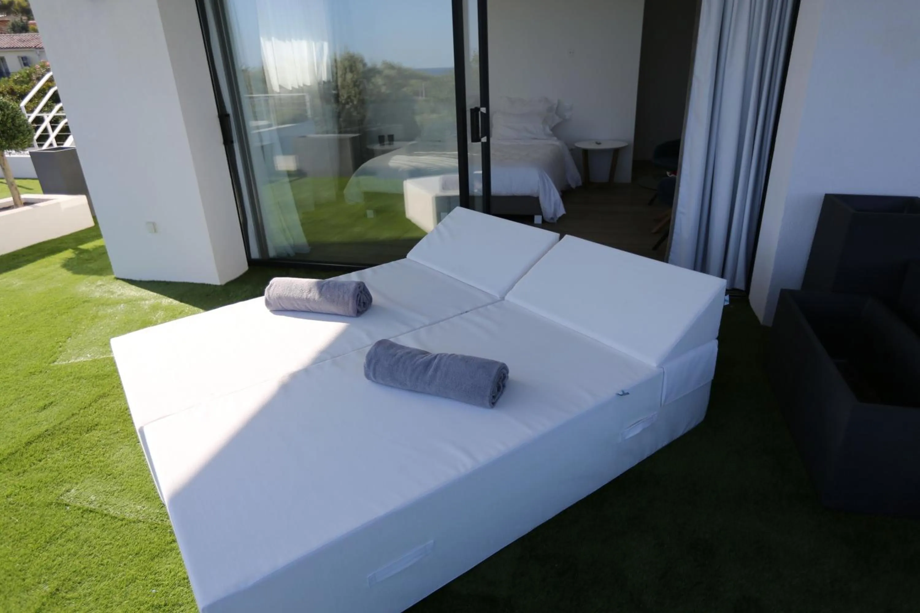 Balcony/Terrace, Bed in VILLA MIAMI