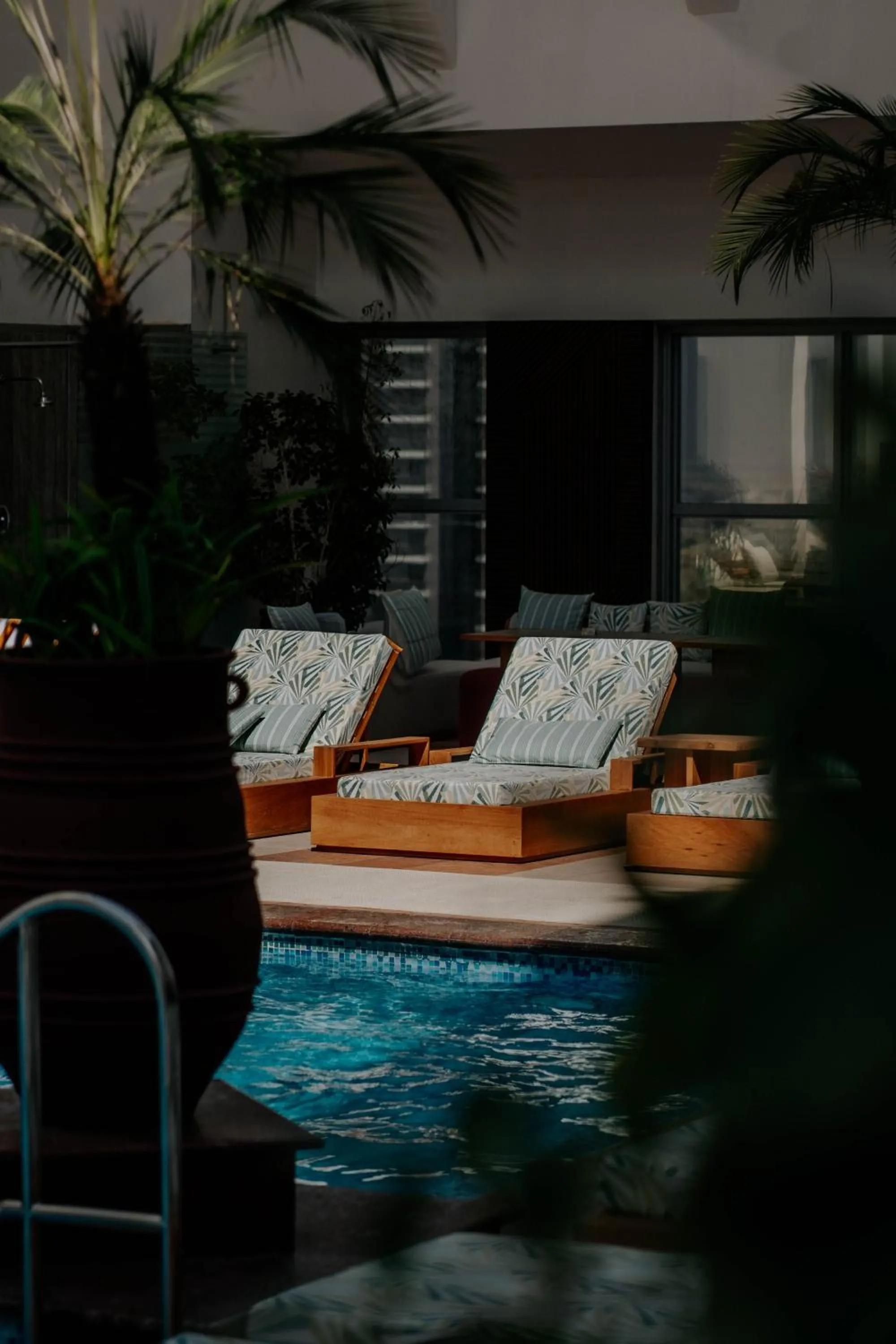 Swimming pool in Dusit Thani Dubai