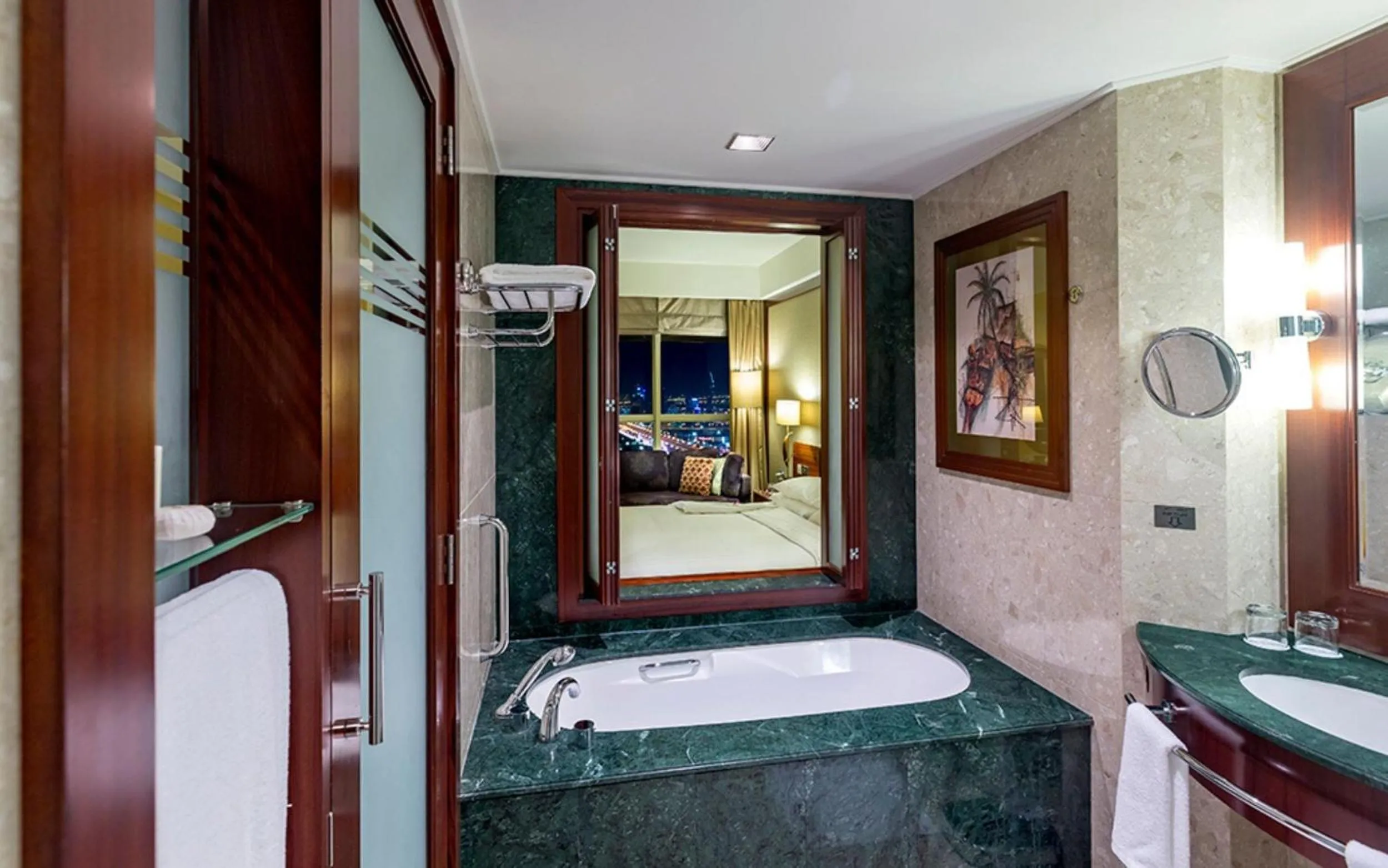 Bathroom, Bed in Dusit Thani Dubai