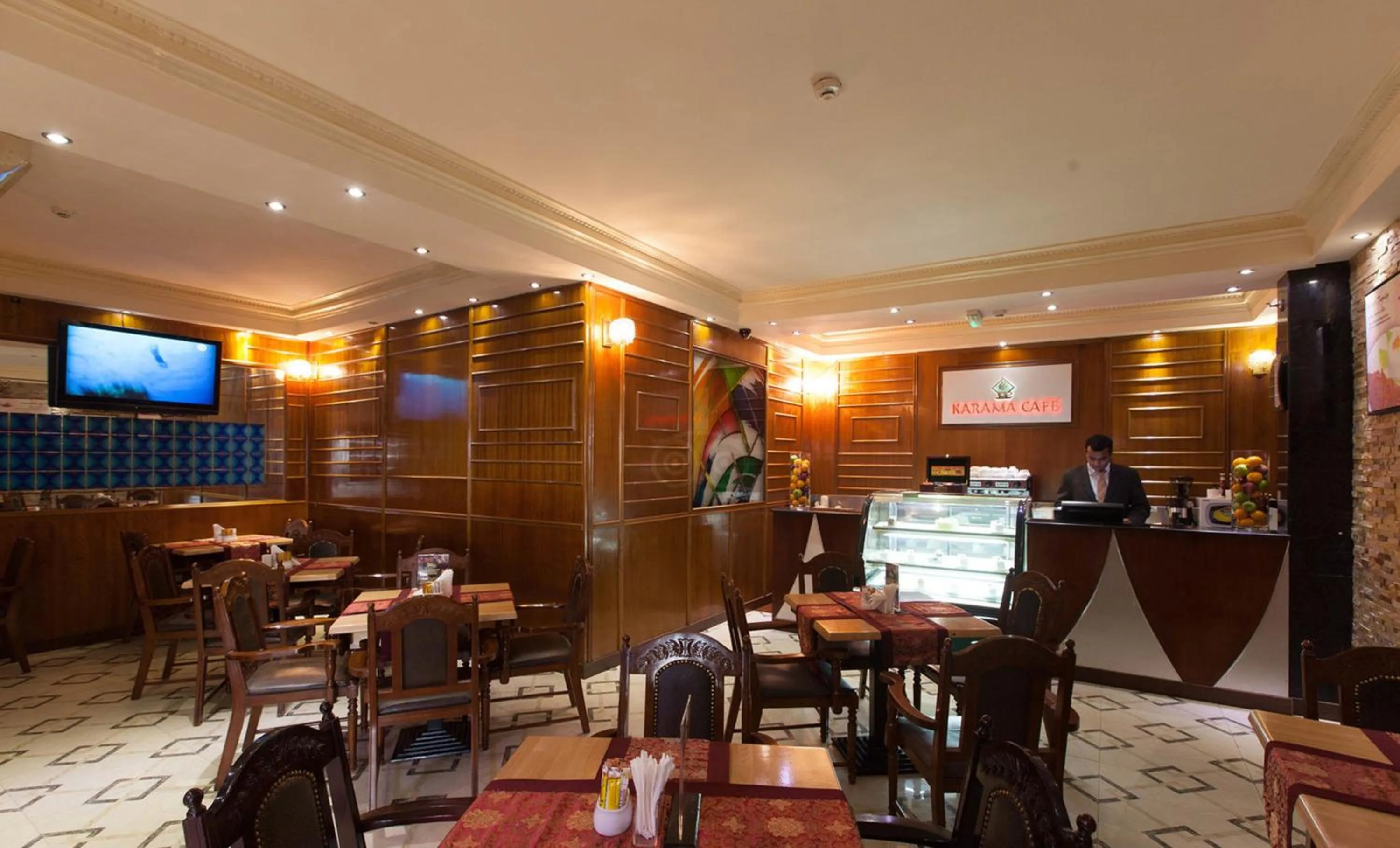 Restaurant/places to eat in Fortune Karama Hotel