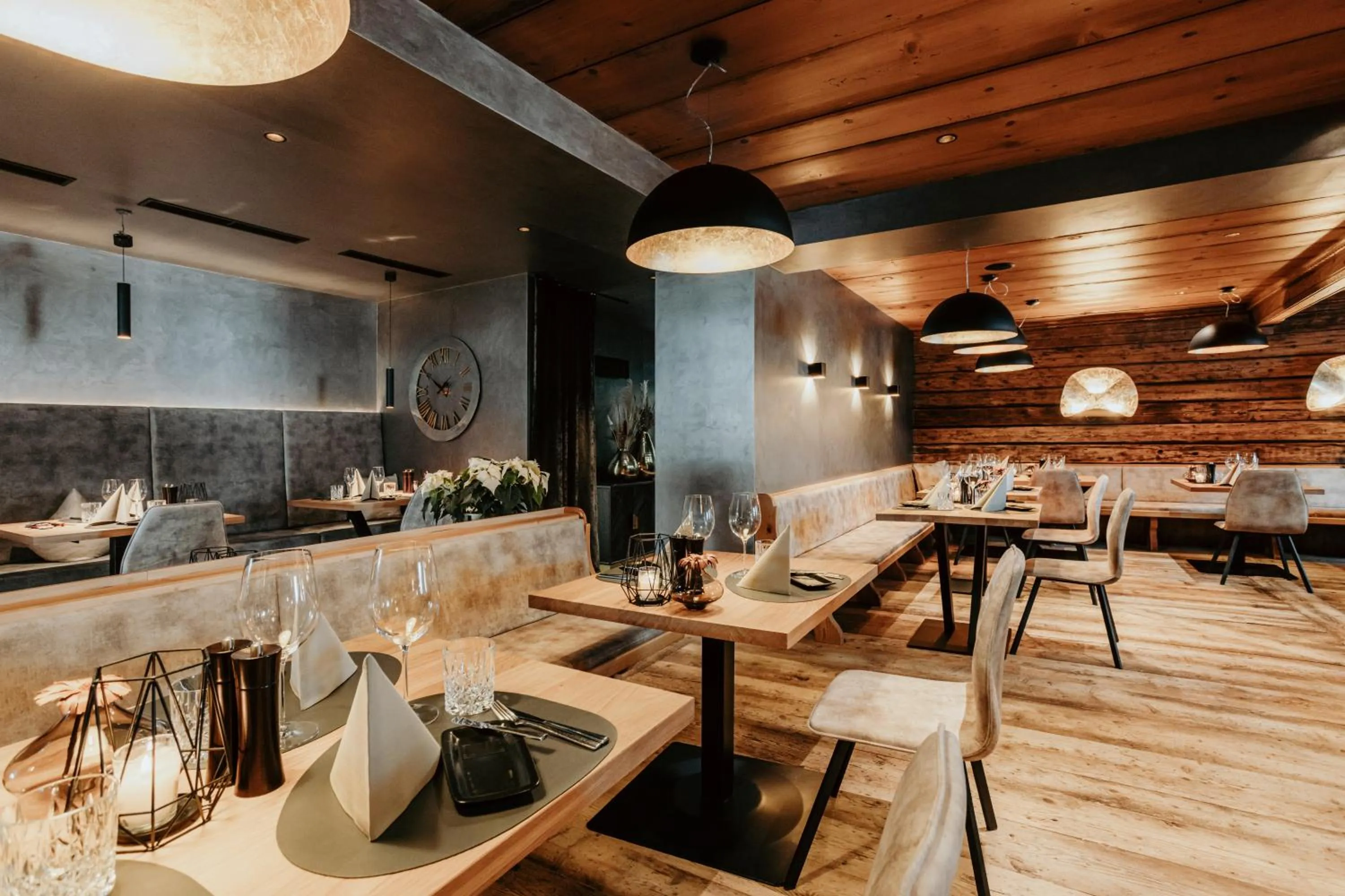 Restaurant/places to eat in ALMMONTE PRÄCLARUM SUITES - Casual Boutique Hotel