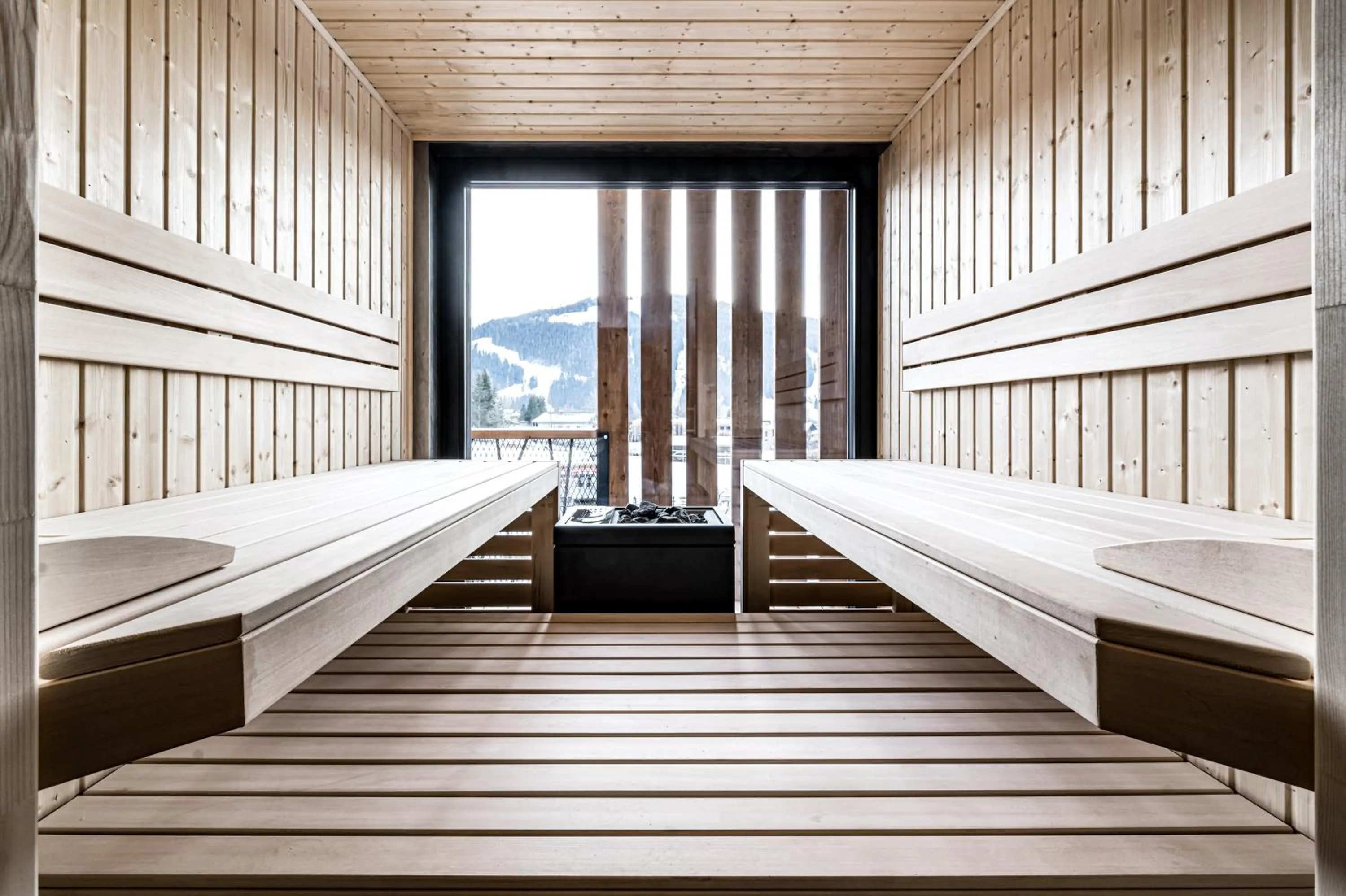 Sauna, Bed in ALMMONTE PRÄCLARUM SUITES - Casual Boutique Hotel