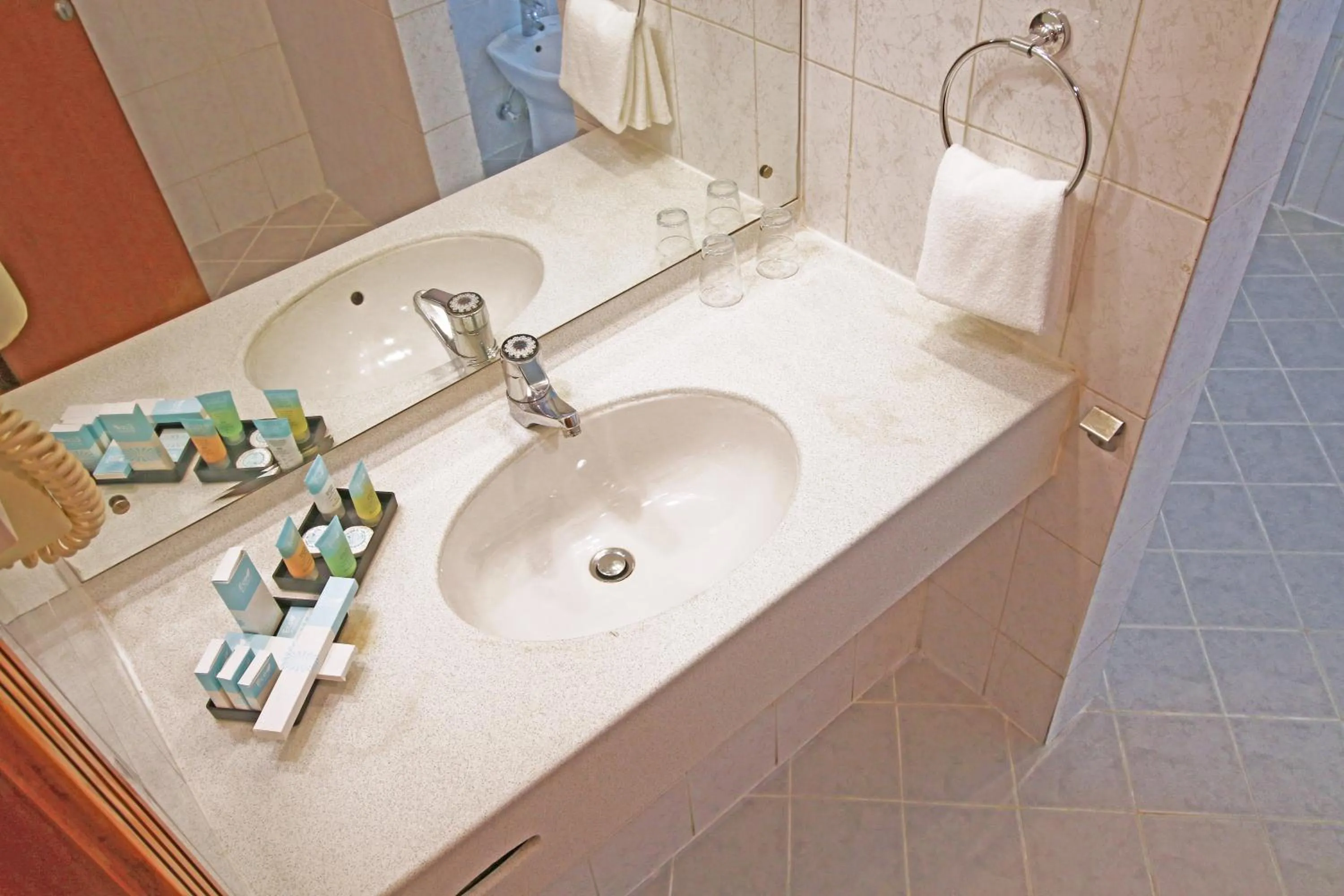 Bathroom in The George Hotel by Saffron, Dubai Creek