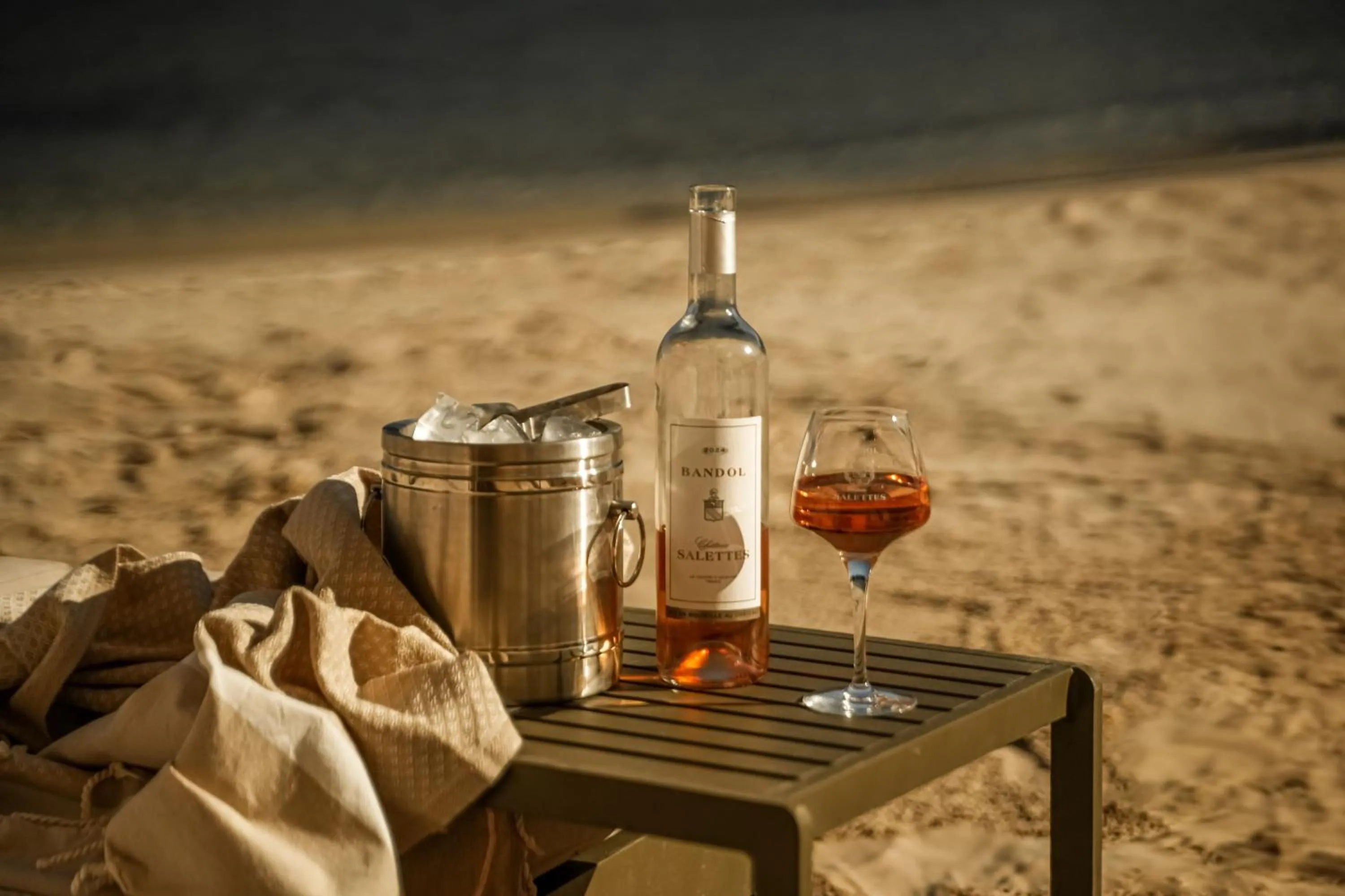 Restaurant/places to eat in Hotel Plein Large