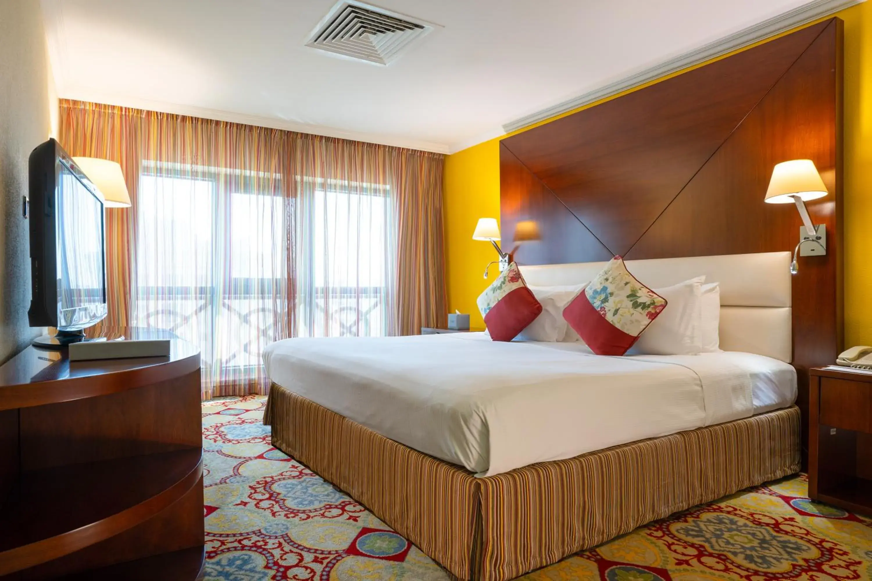 Standard King Room in Coral Dubai Deira Hotel Standard King Room in Coral Dubai Deira Hotel