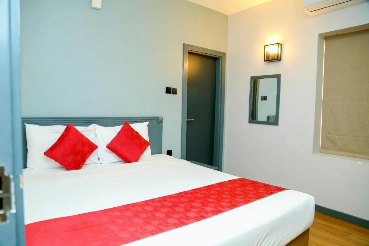 Bed in Al Sharq Hotel