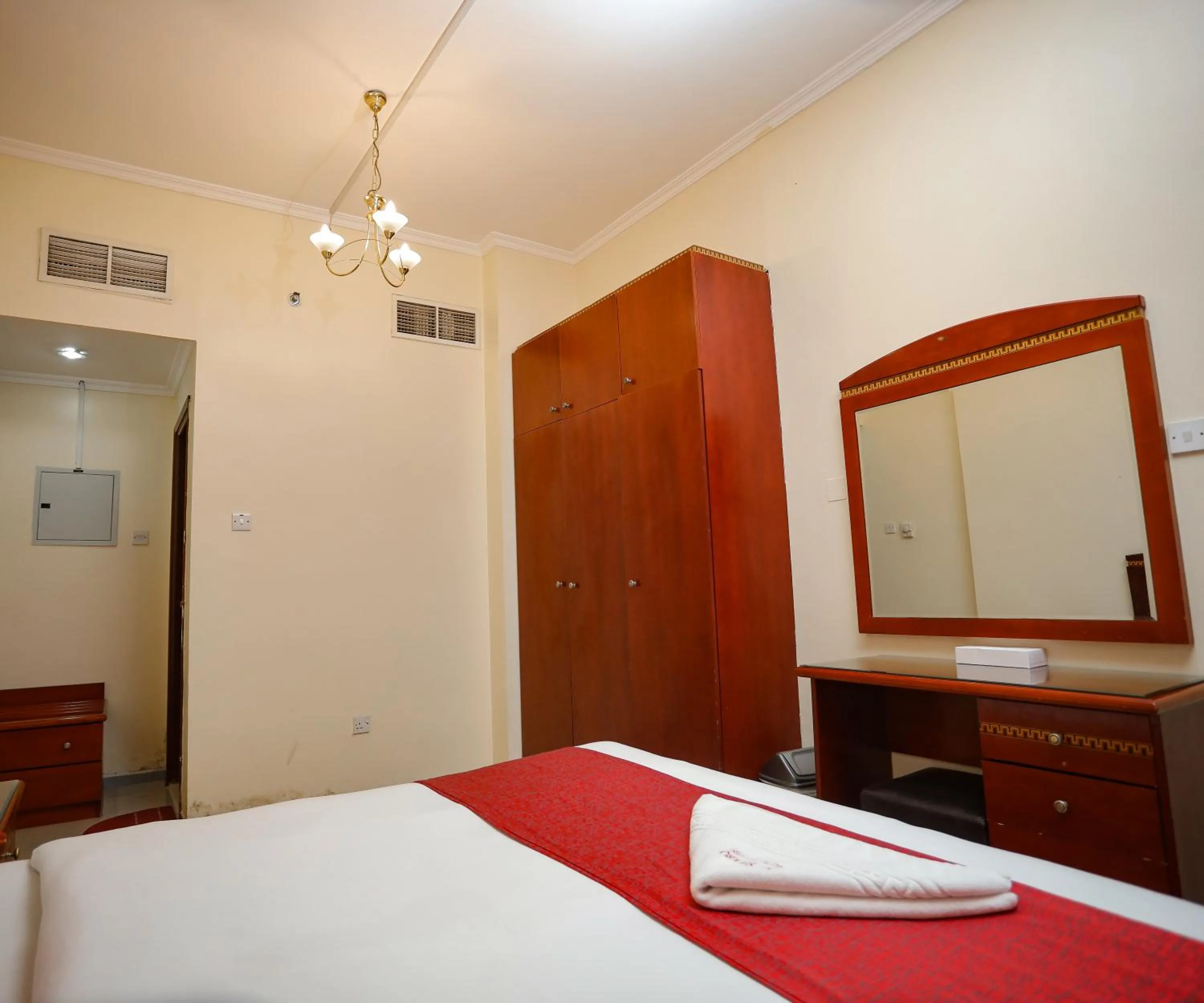 Bedroom, Bed in Al Sharq Hotels Suites