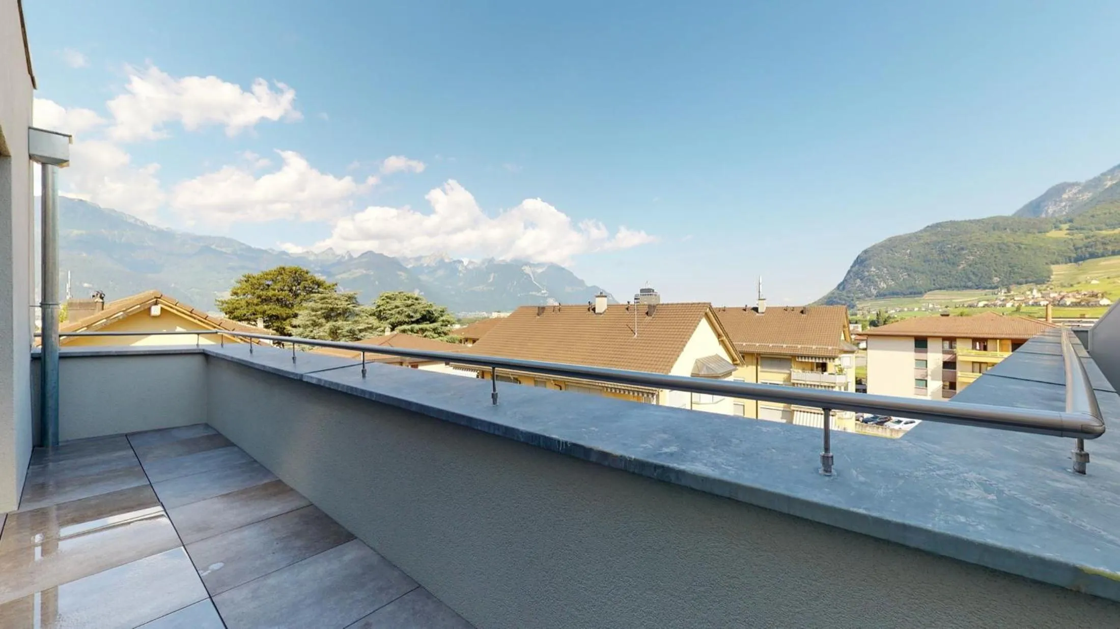 Balcony/Terrace in Nonanteneuf appart hōtel Aigle - contactless check-in