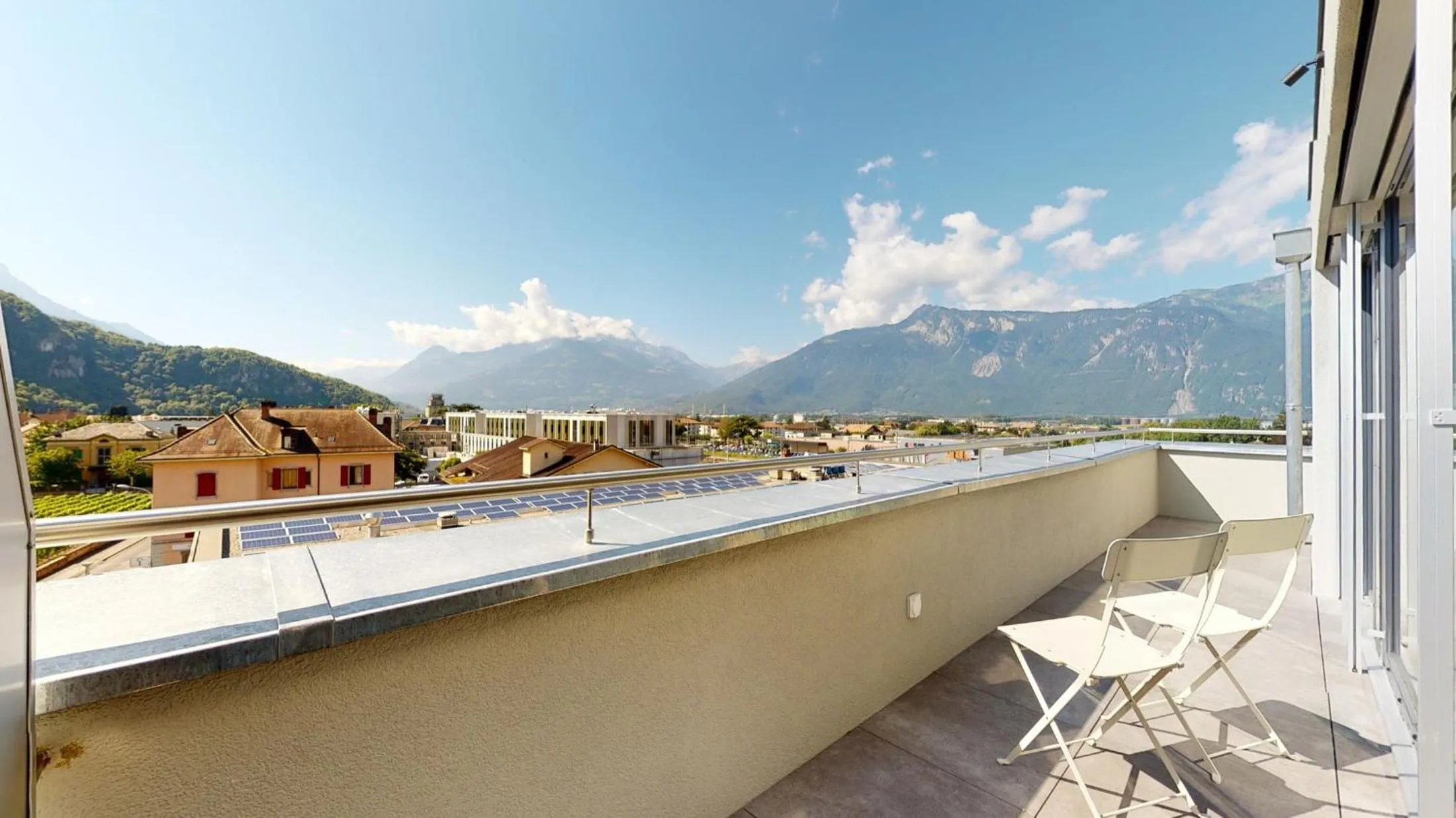 Balcony/Terrace in Nonanteneuf appart hōtel Aigle - contactless check-in