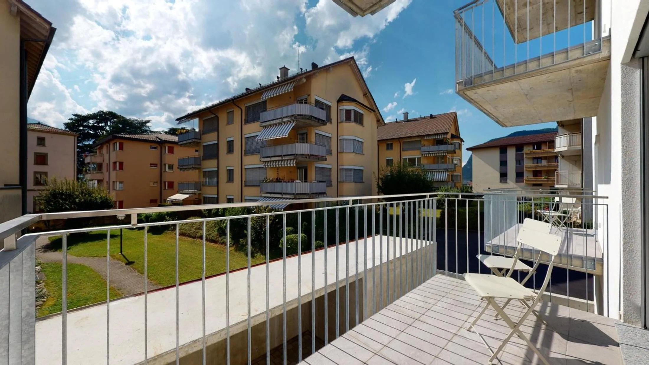 Balcony/Terrace in Nonanteneuf appart hōtel Aigle - contactless check-in