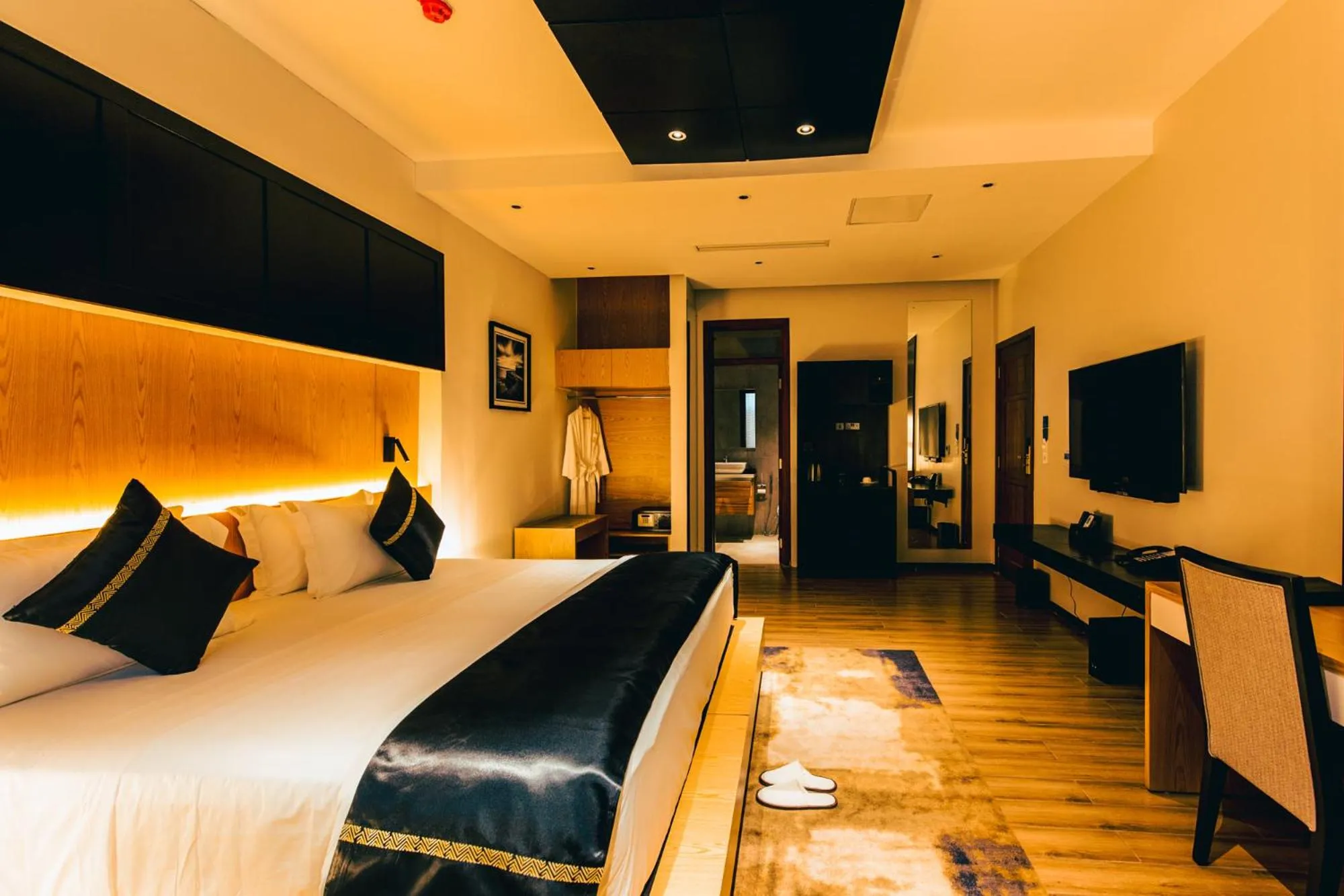 Photo of the whole room, Bed in Blackwood Boutique Hotel and Apartments