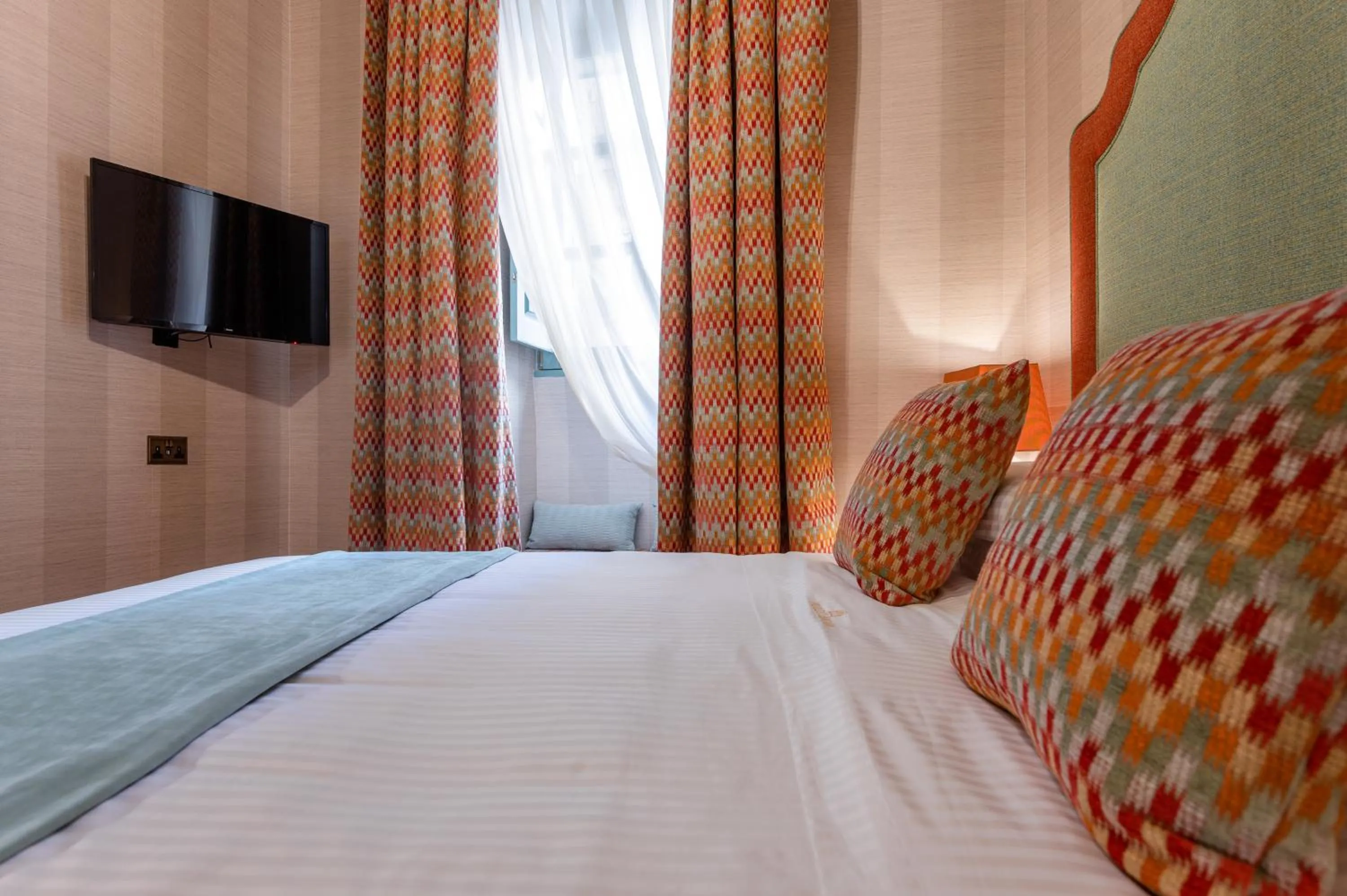 TV and multimedia, Bed in Palazzo Bifora