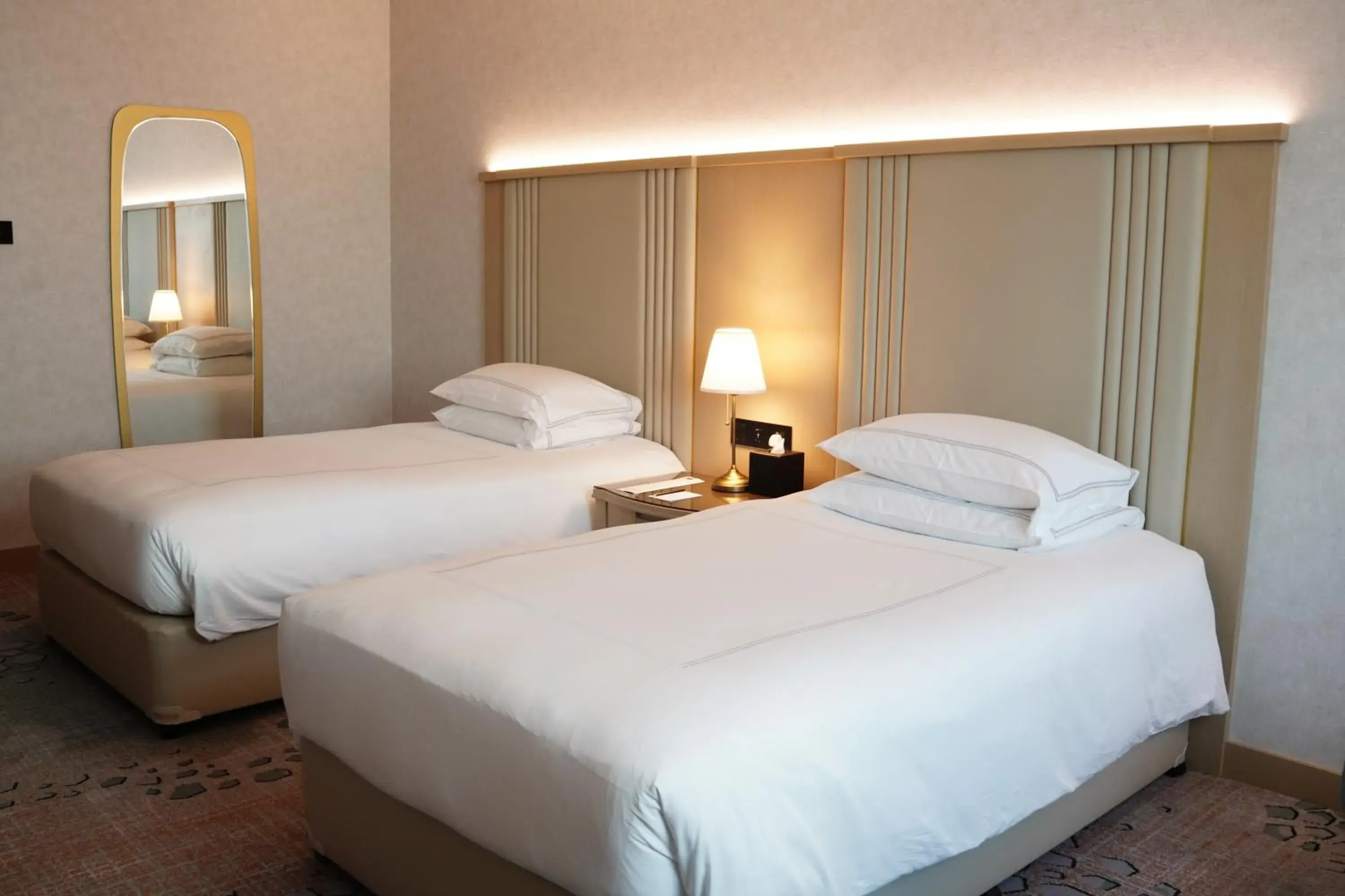 Classic Room Twin Bed in Swissôtel Al Murooj Dubai Classic Room Twin Bed in Swissôtel Al Murooj Dubai