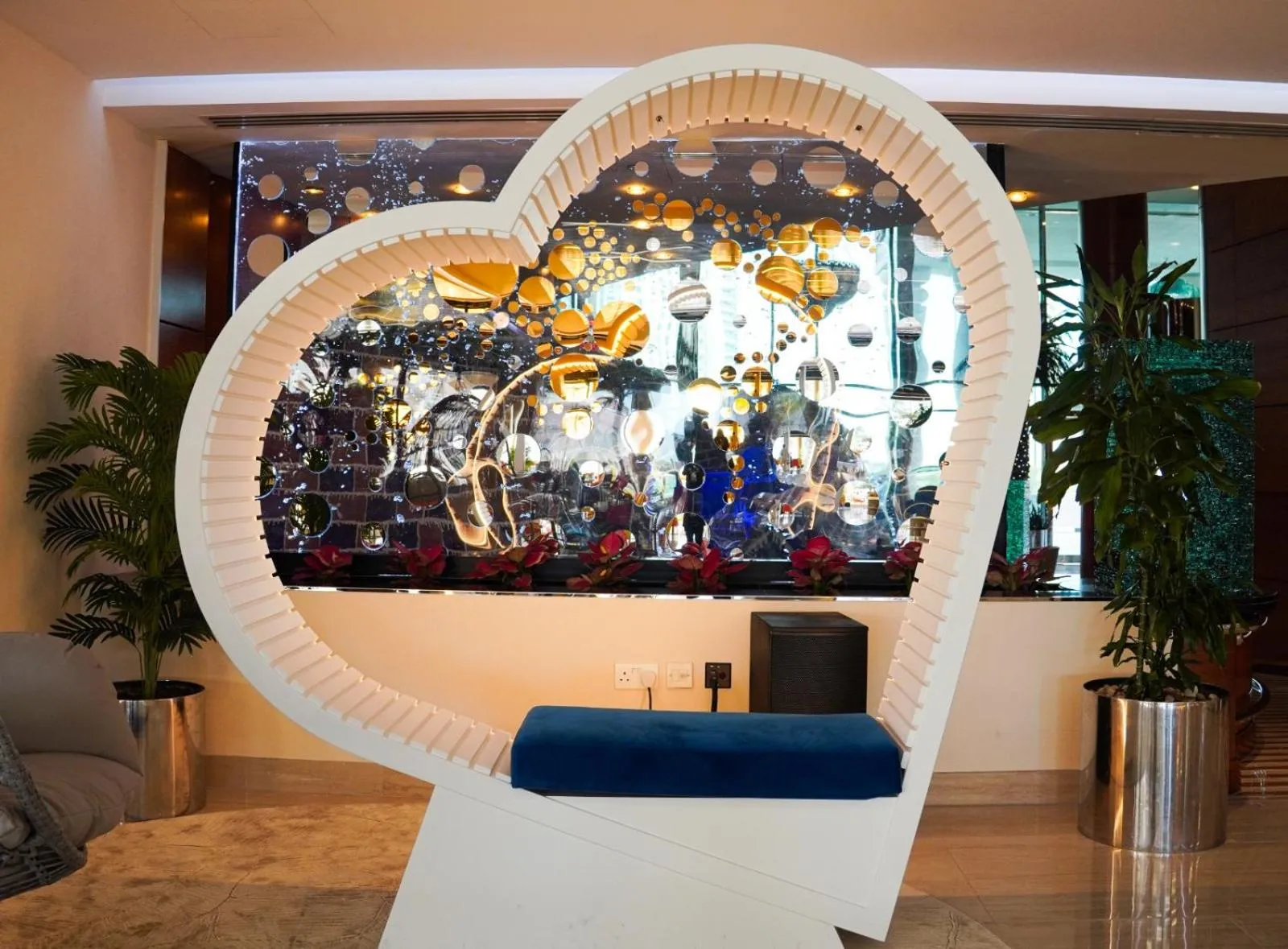 Decorative detail in Swissôtel Al Murooj Dubai