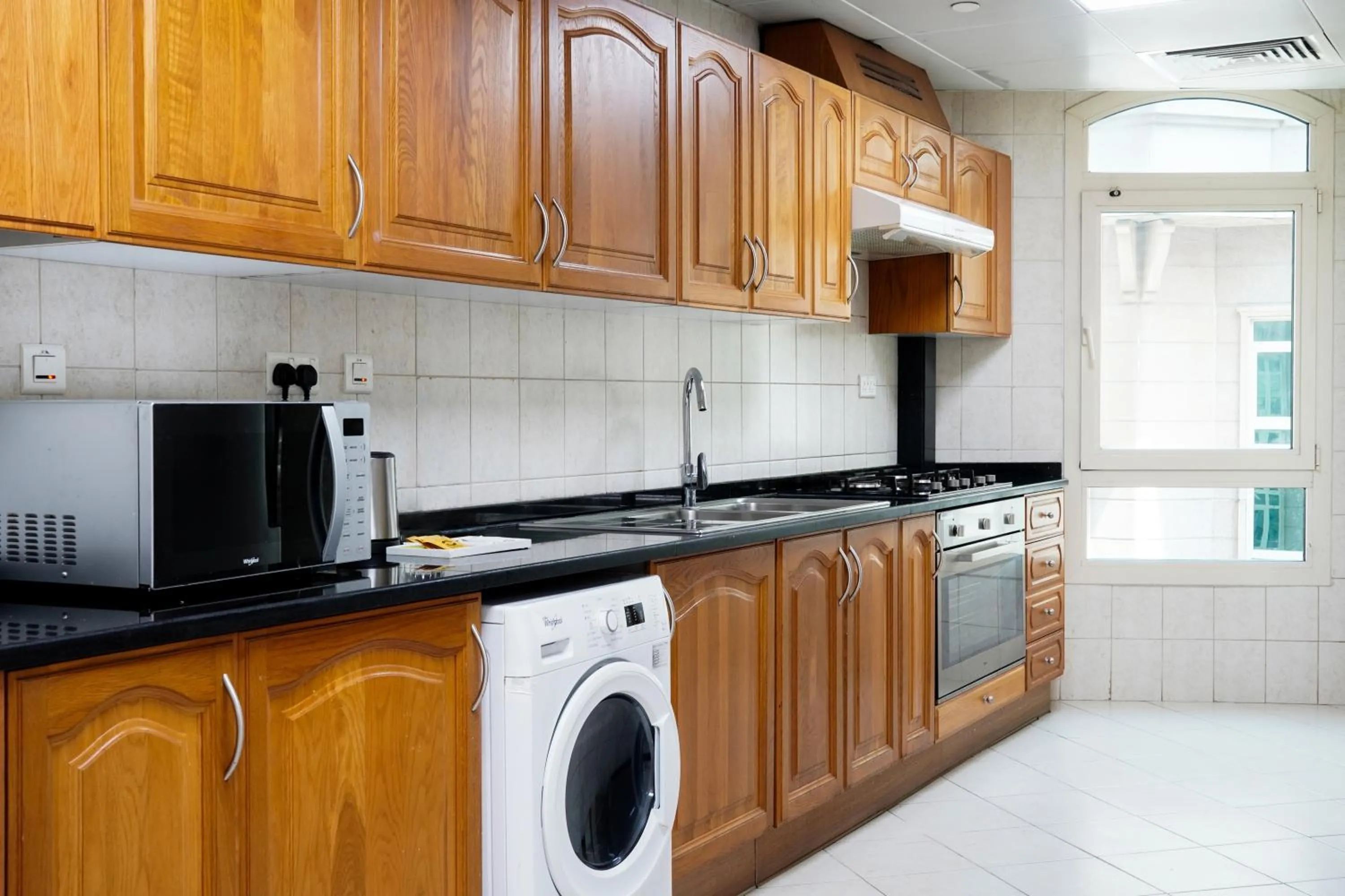 Kitchen or kitchenette in Swissôtel Al Murooj Dubai