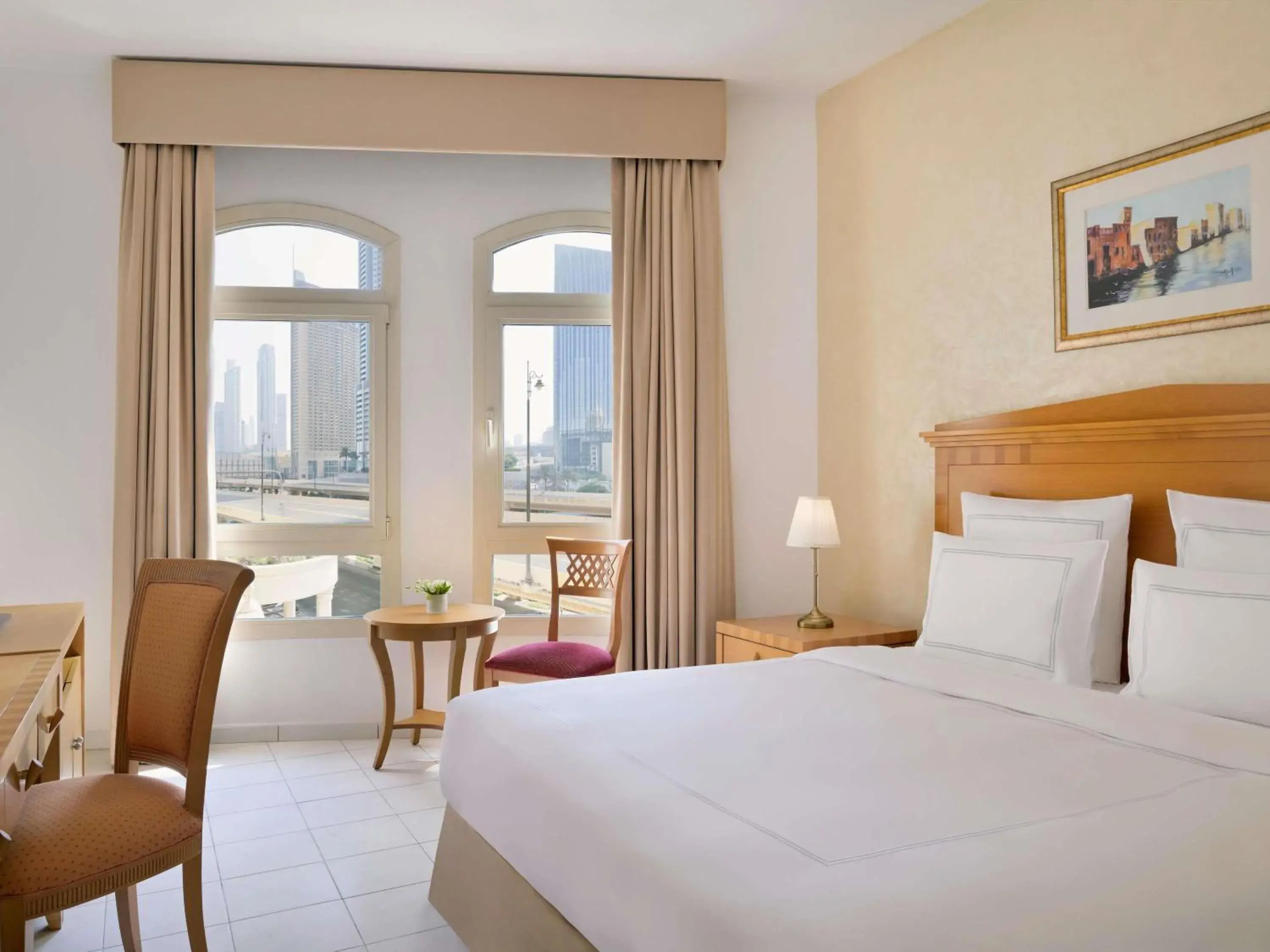 One-Bedroom Apartment in Swissôtel Al Murooj Dubai One-Bedroom Apartment in Swissôtel Al Murooj Dubai