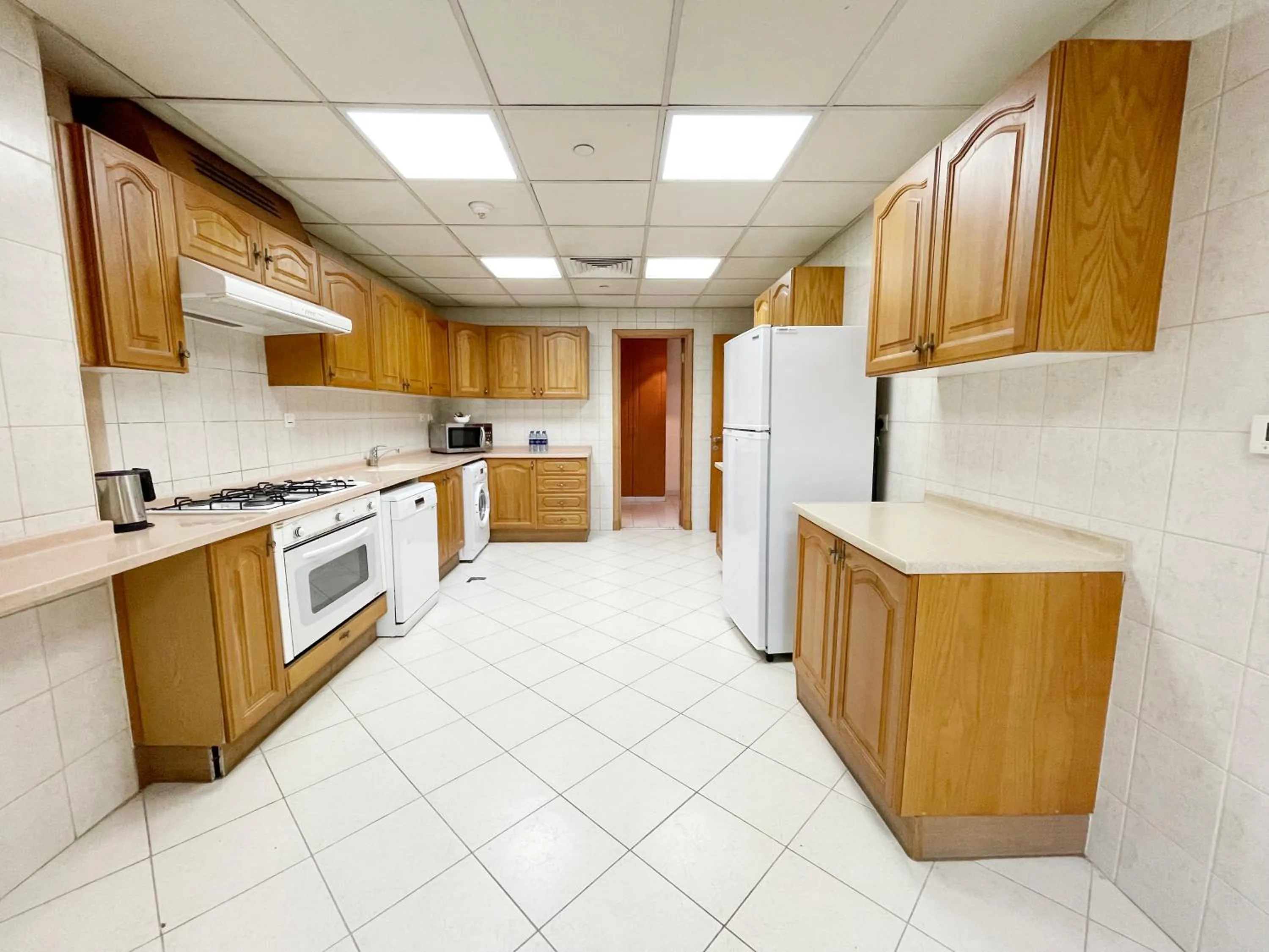 Kitchen or kitchenette in Swissôtel Al Murooj Dubai