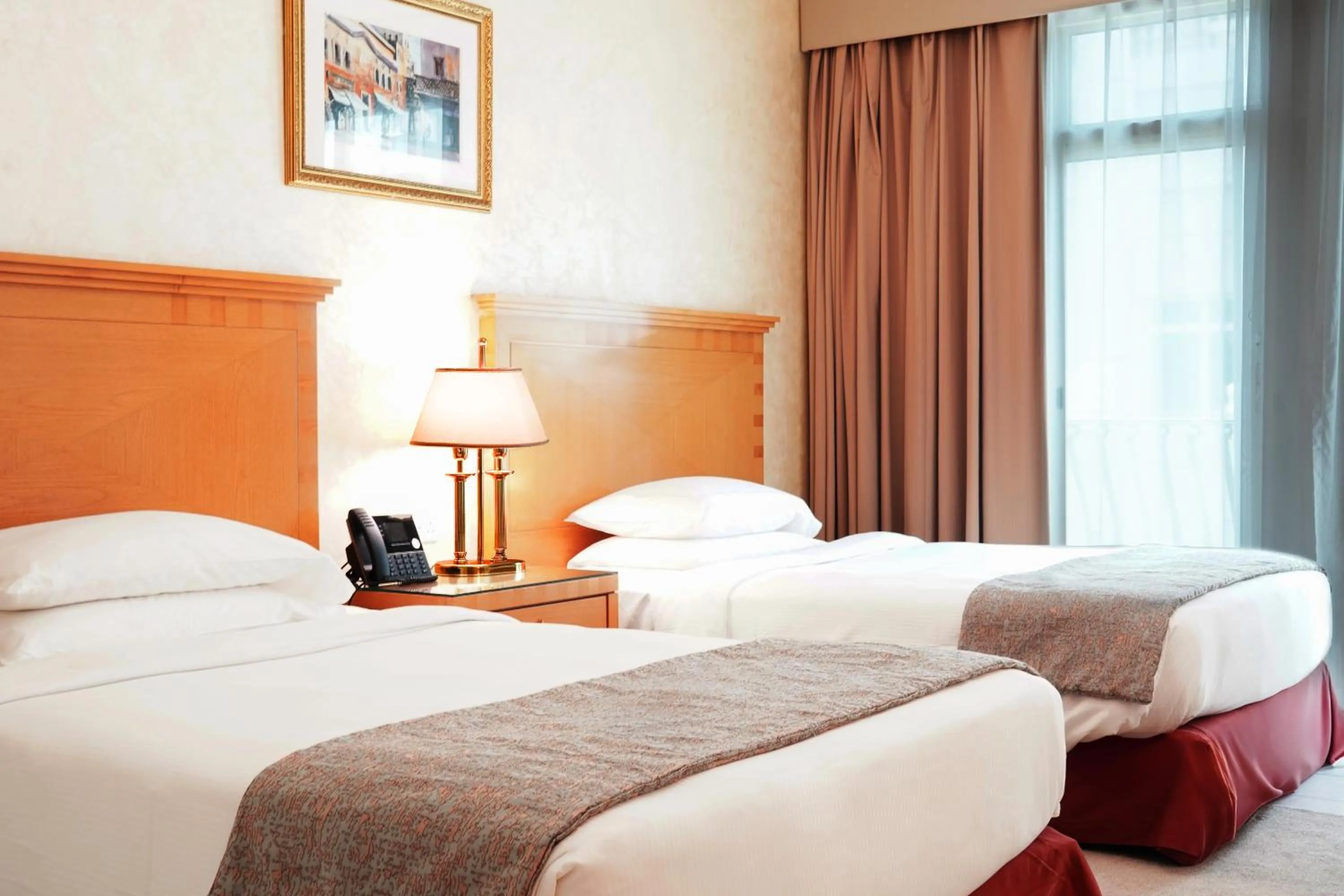 Property building, Bed in Swissôtel Al Murooj Dubai