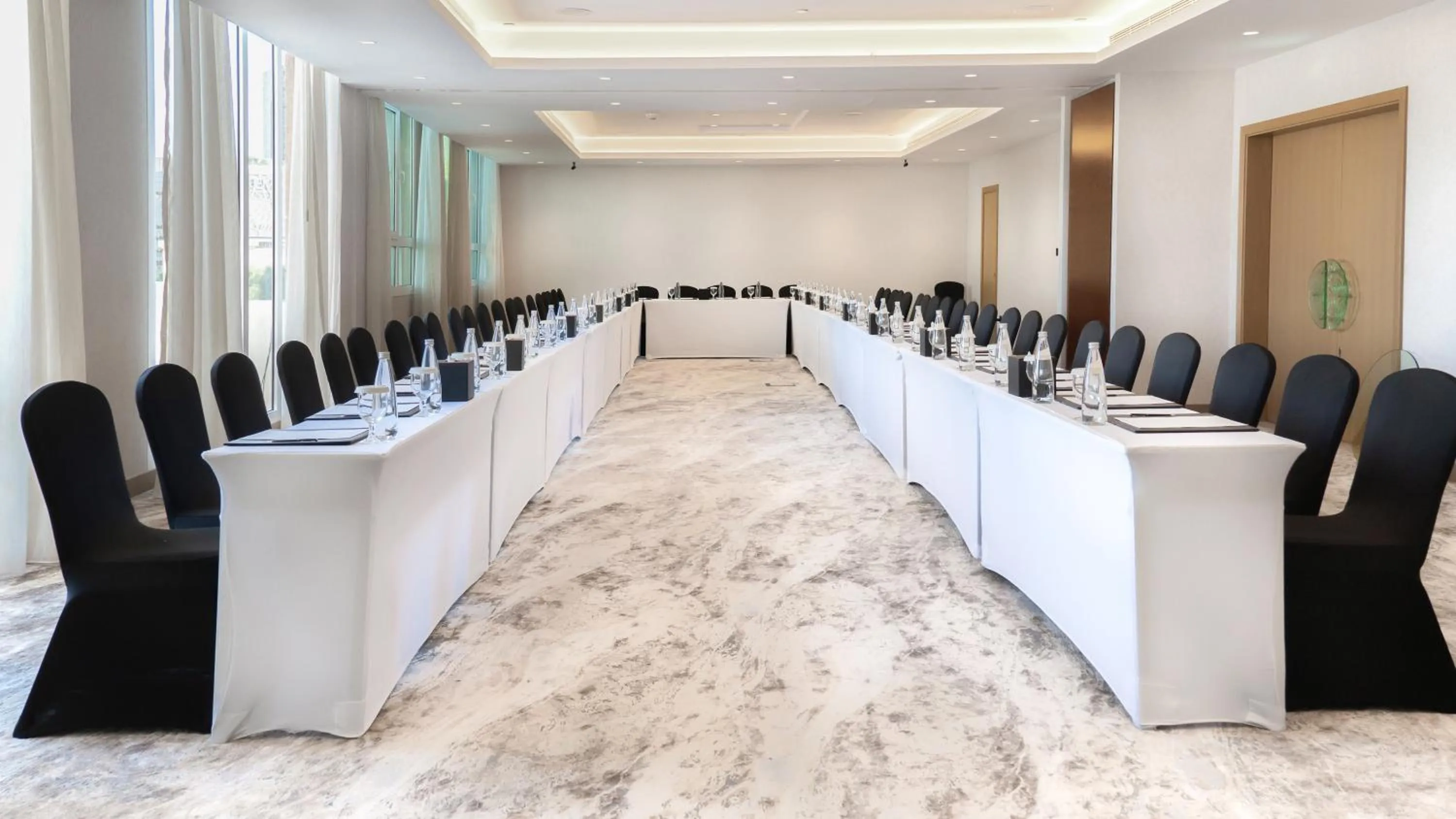 Meeting/conference room in Swissôtel Al Murooj Dubai