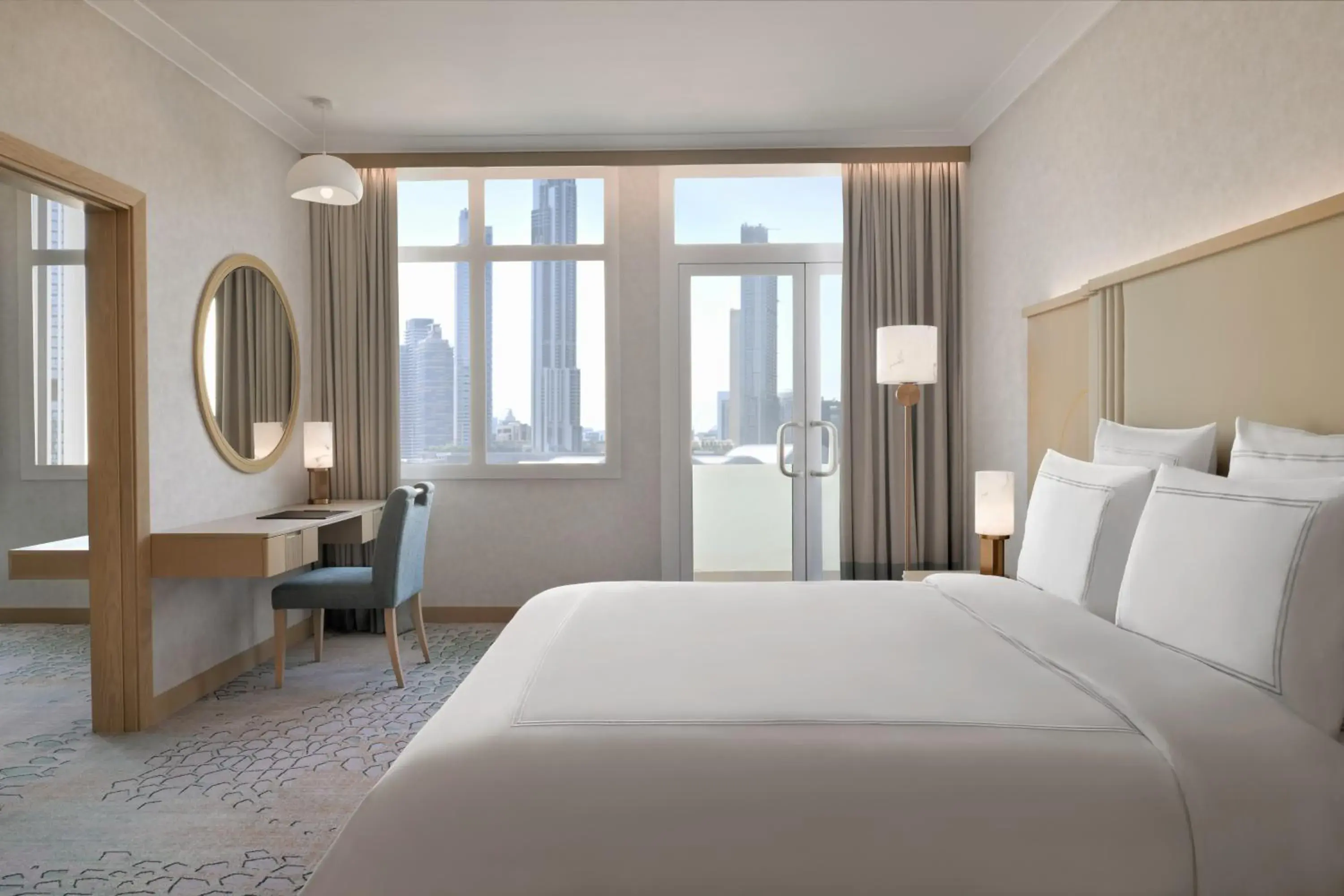 Classic King Room in Swissôtel Al Murooj Dubai Classic King Room in Swissôtel Al Murooj Dubai