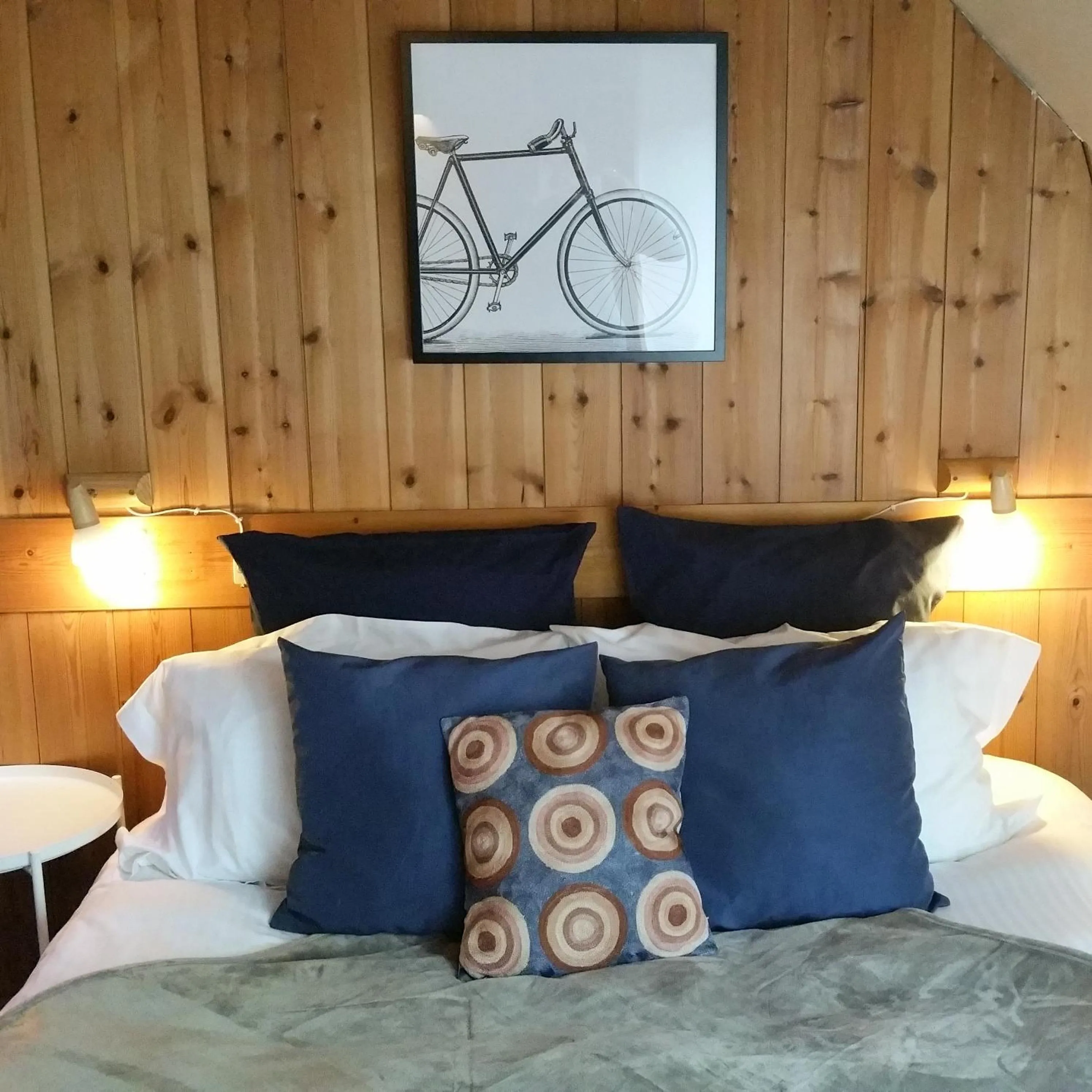 Bedroom, Bed in Hotel Auberge Edelweiss