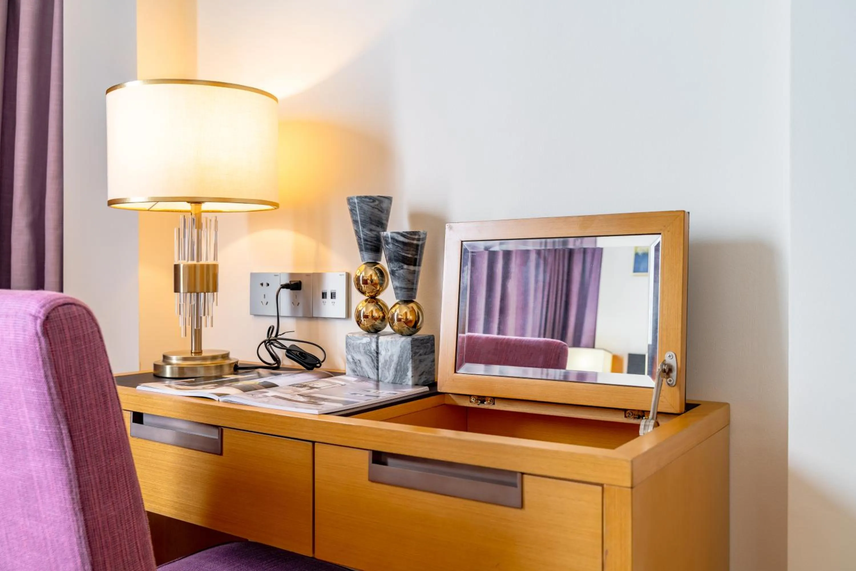 hair dresser in Dingshang Apartment Hotel